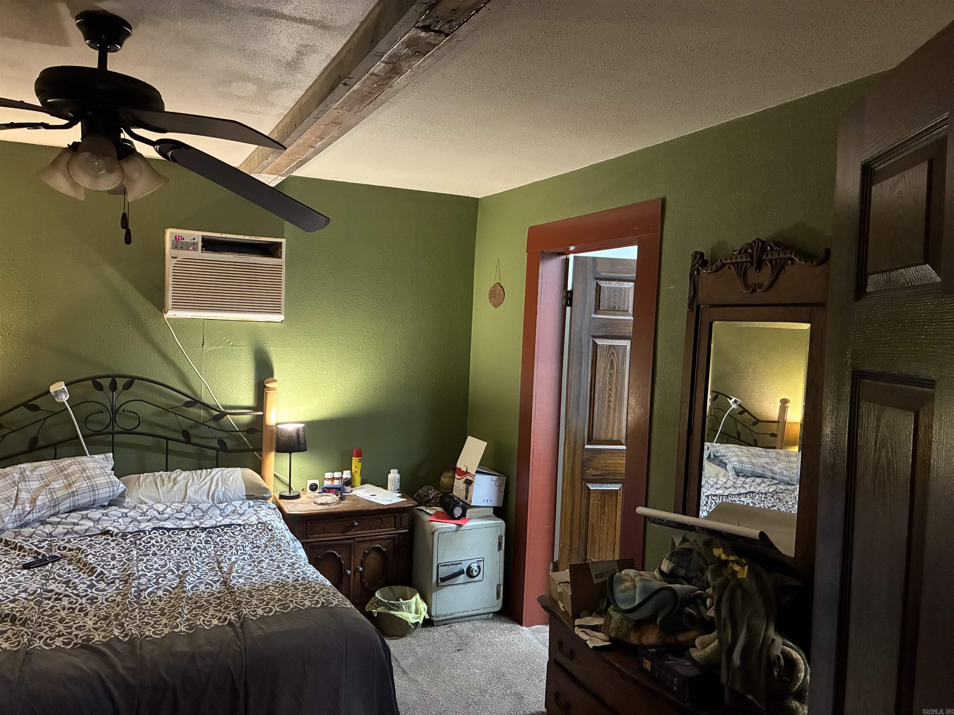 906 W Taylor St  Clarksville, AR