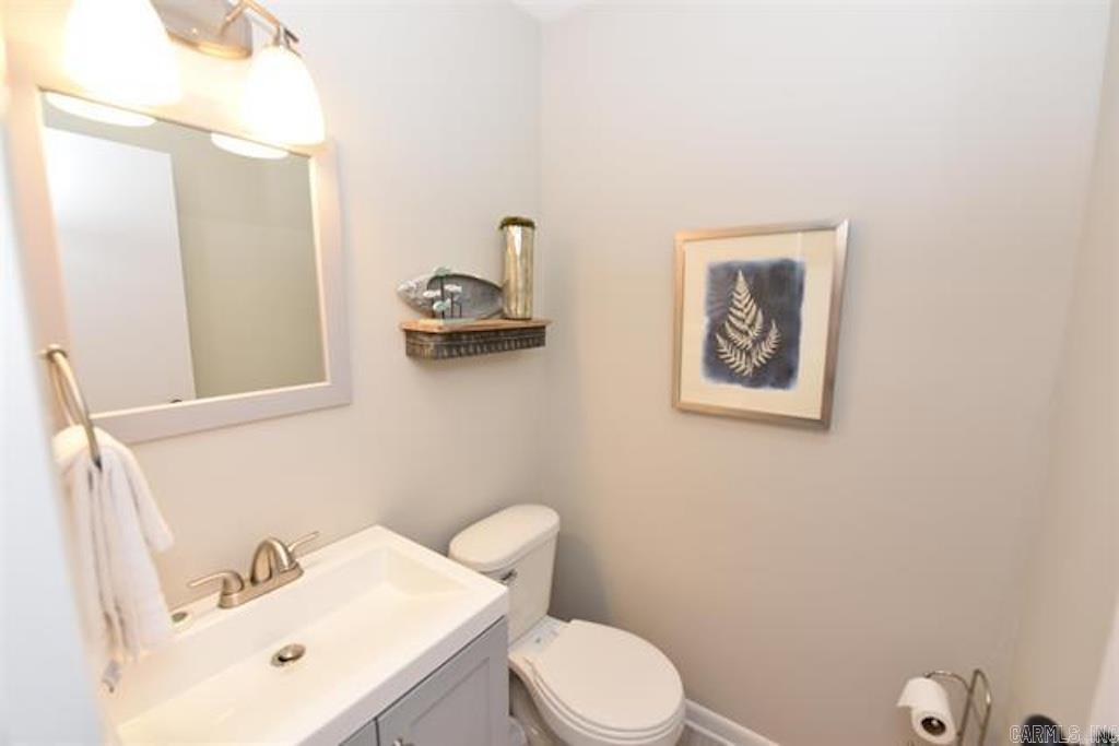 135 Hillview Drive  Fairfield Bay, AR