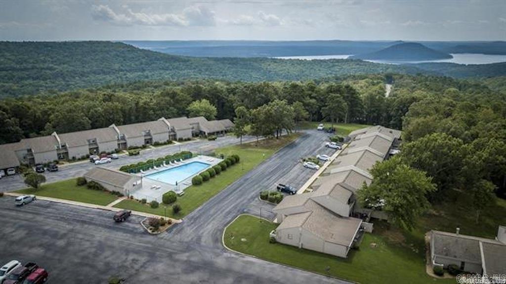 135 Hillview Drive  Fairfield Bay, AR