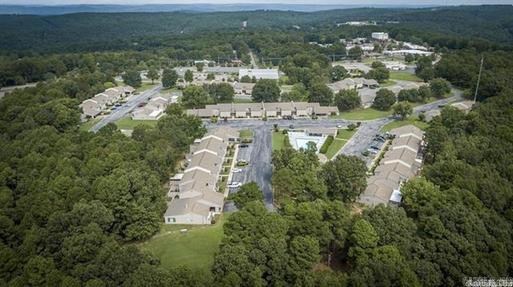 135 Hillview Drive  Fairfield Bay, AR