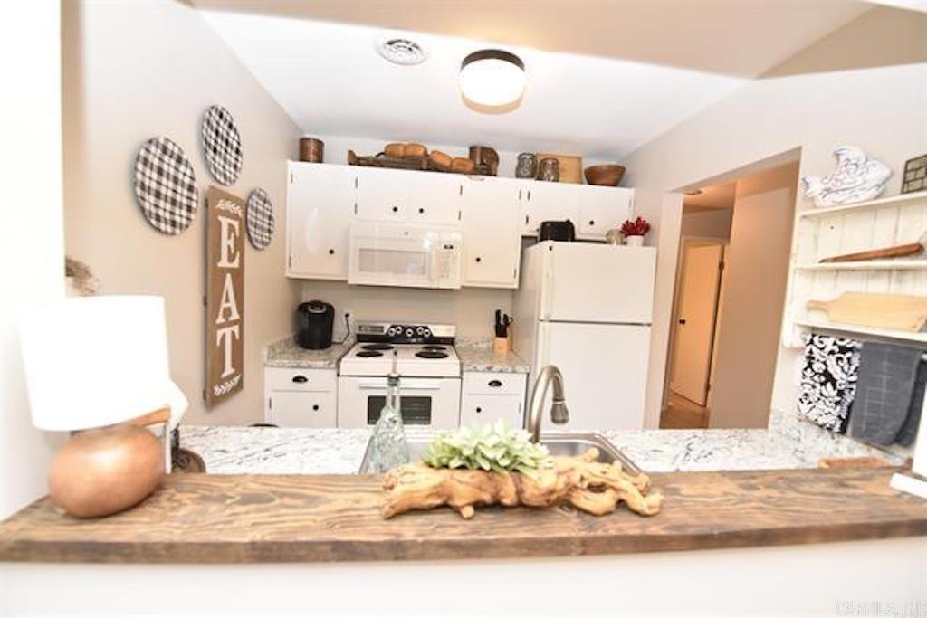 135 Hillview Drive  Fairfield Bay, AR