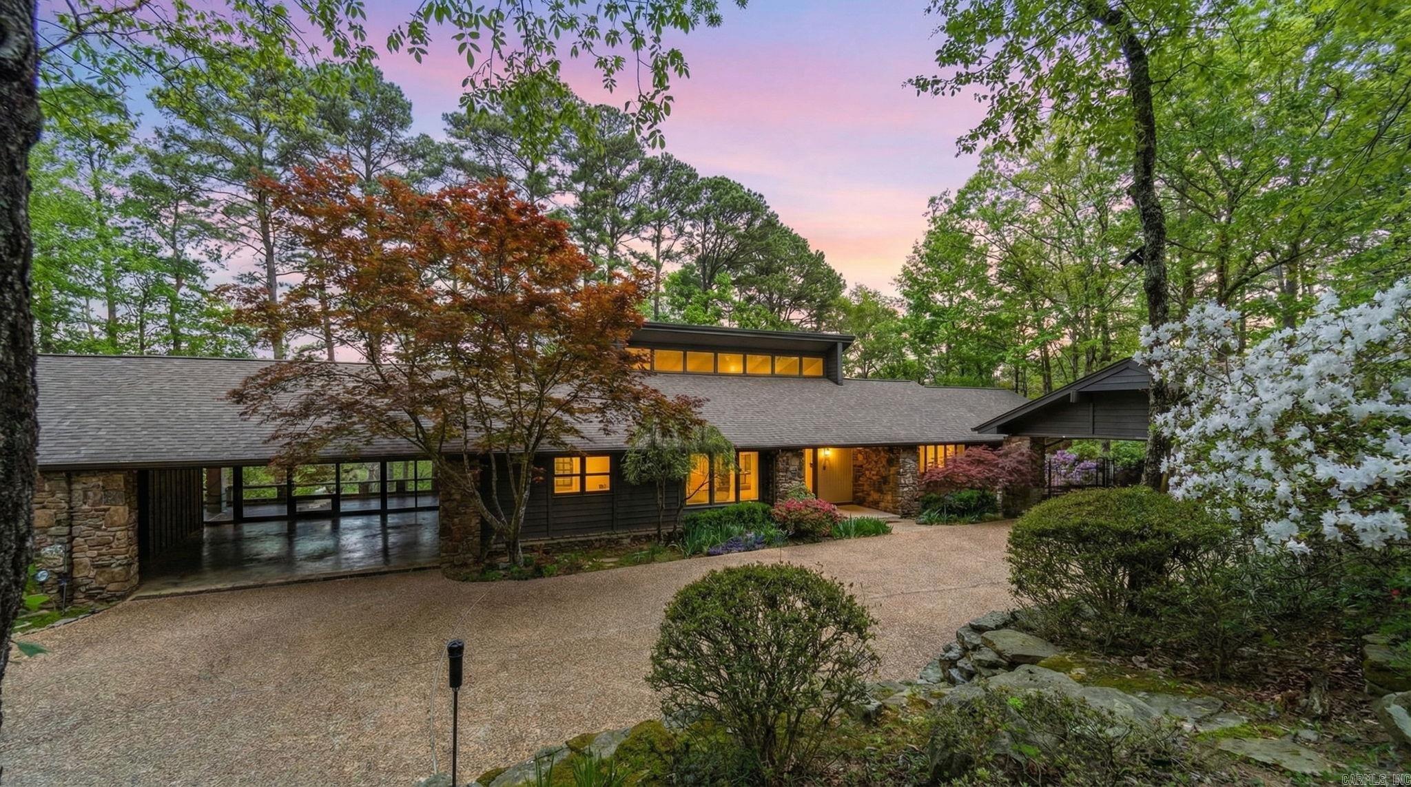 11201 Old Arkansas Drive