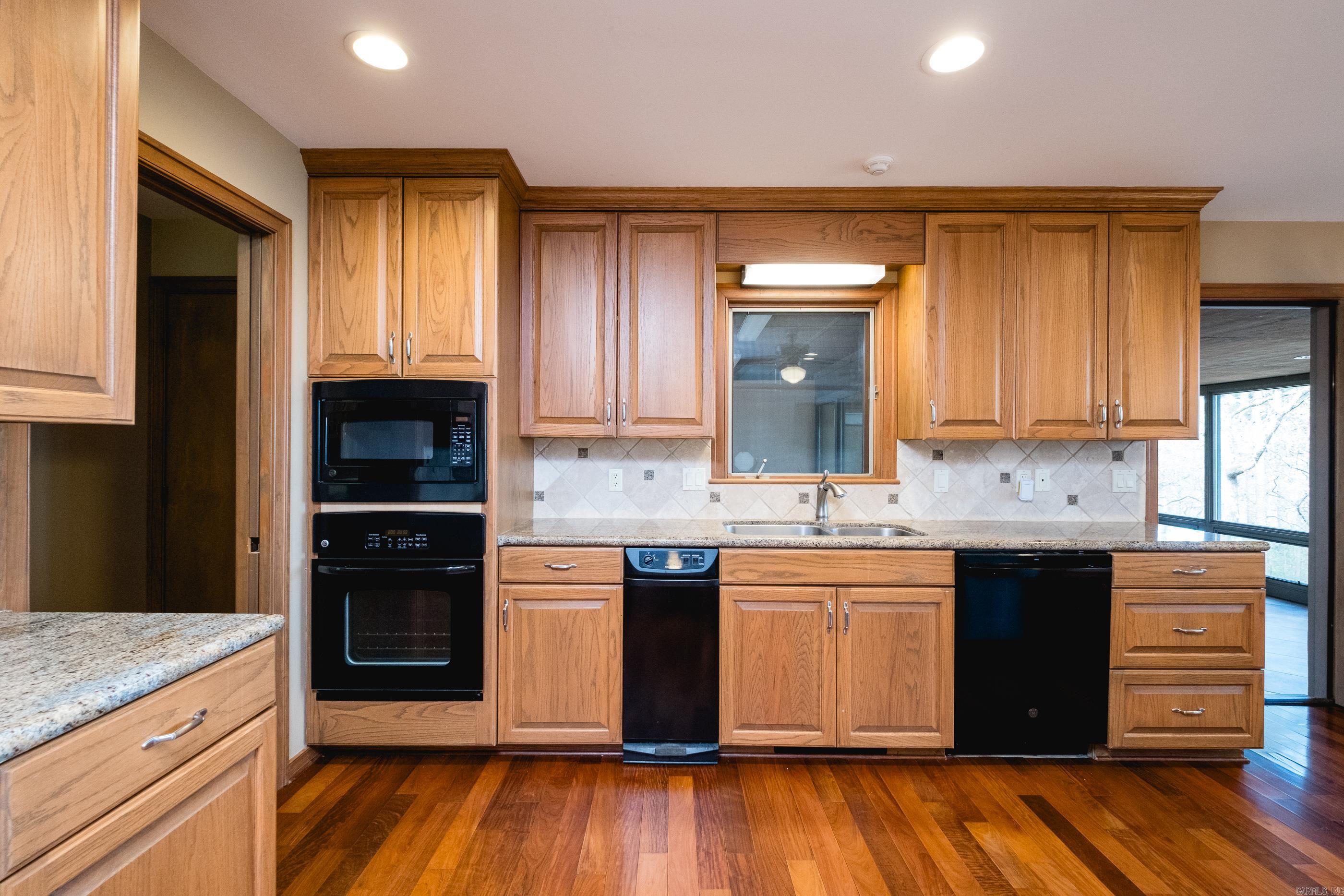 11201 Old Arkansas Drive  Roland, AR