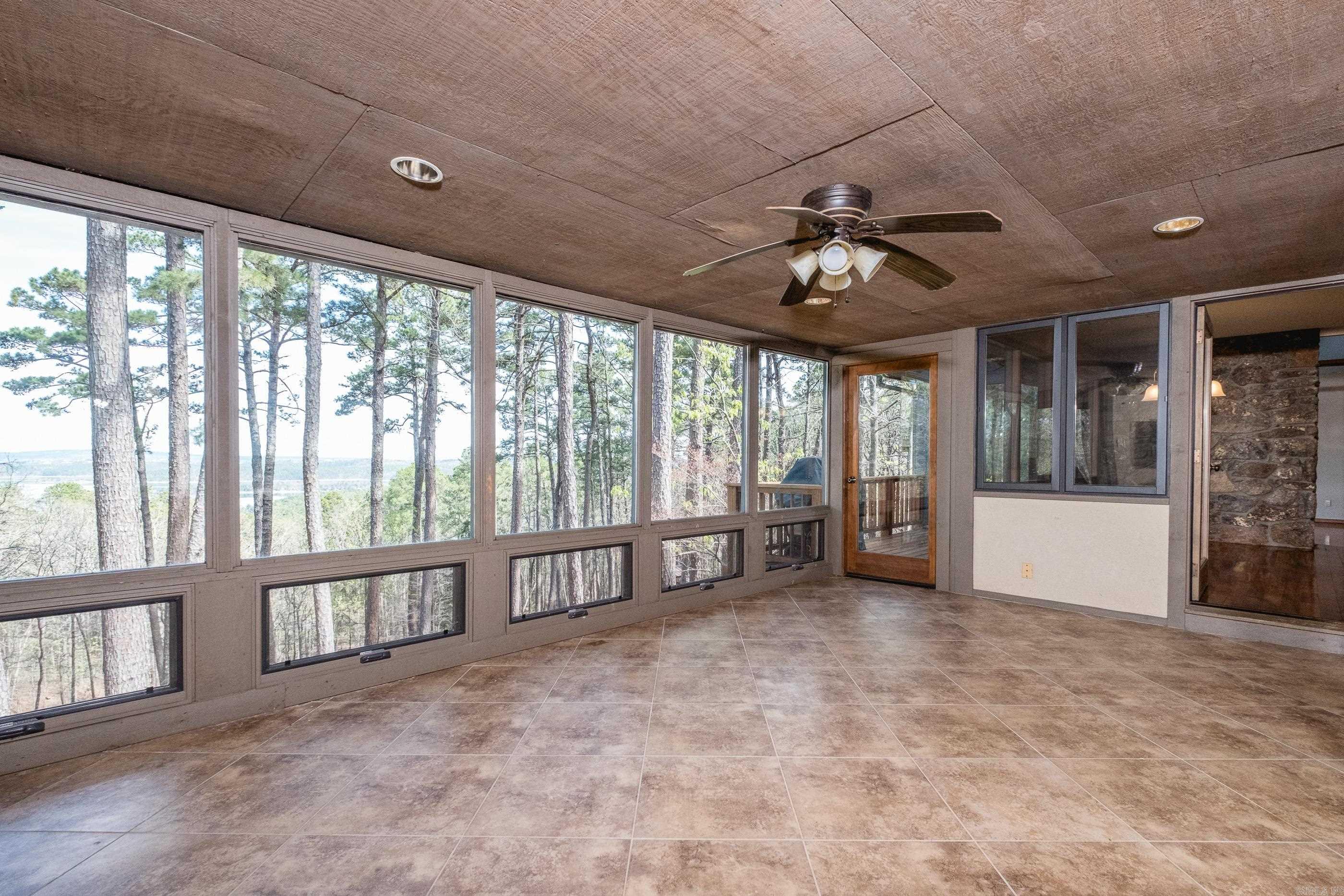 11201 Old Arkansas Drive  Roland, AR