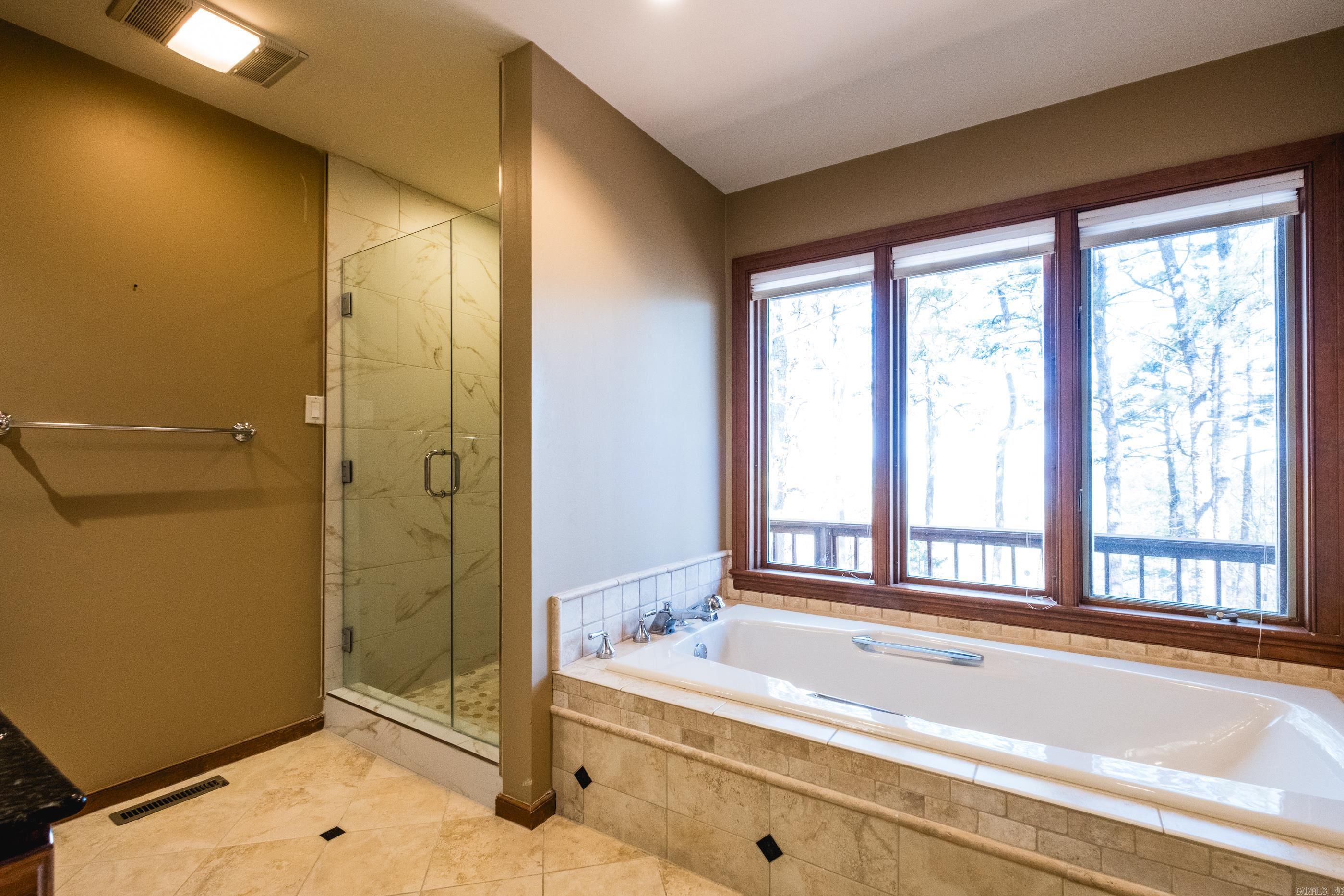 11201 Old Arkansas Drive  Roland, AR