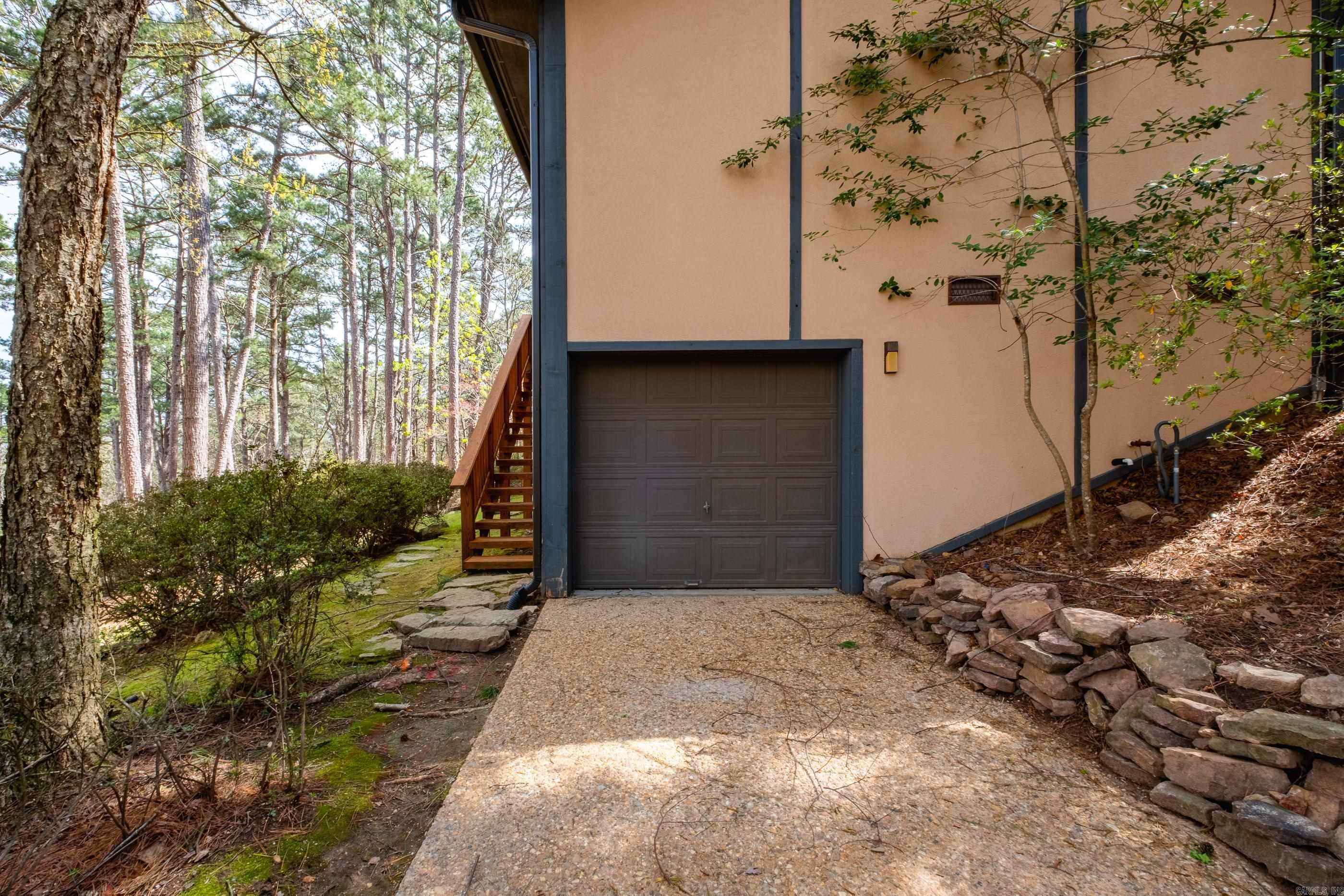 11201 Old Arkansas Drive  Roland, AR