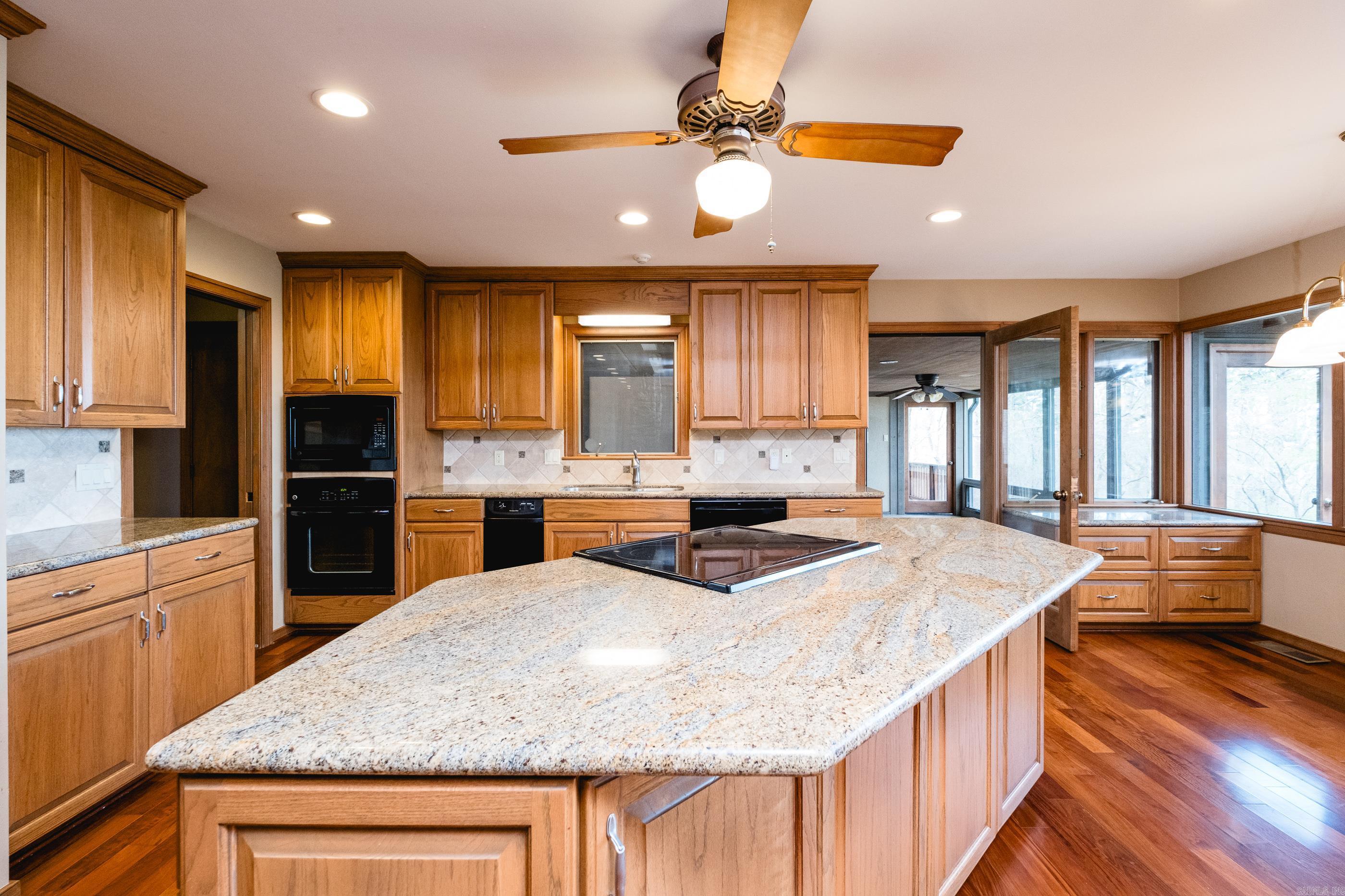 11201 Old Arkansas Drive  Roland, AR