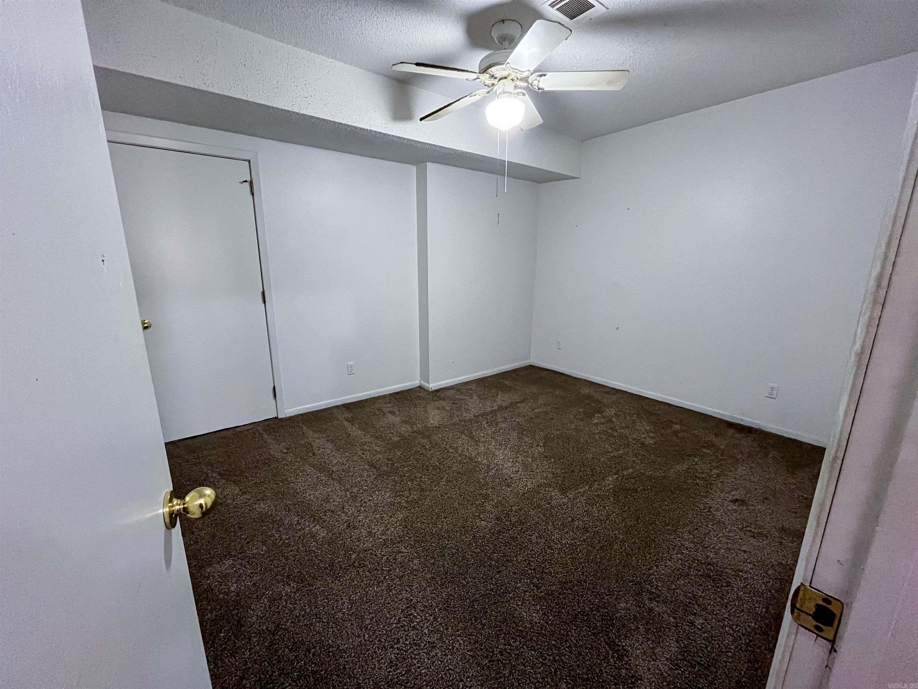 6 Akokisa Dr Cherokee Village, AR 72529