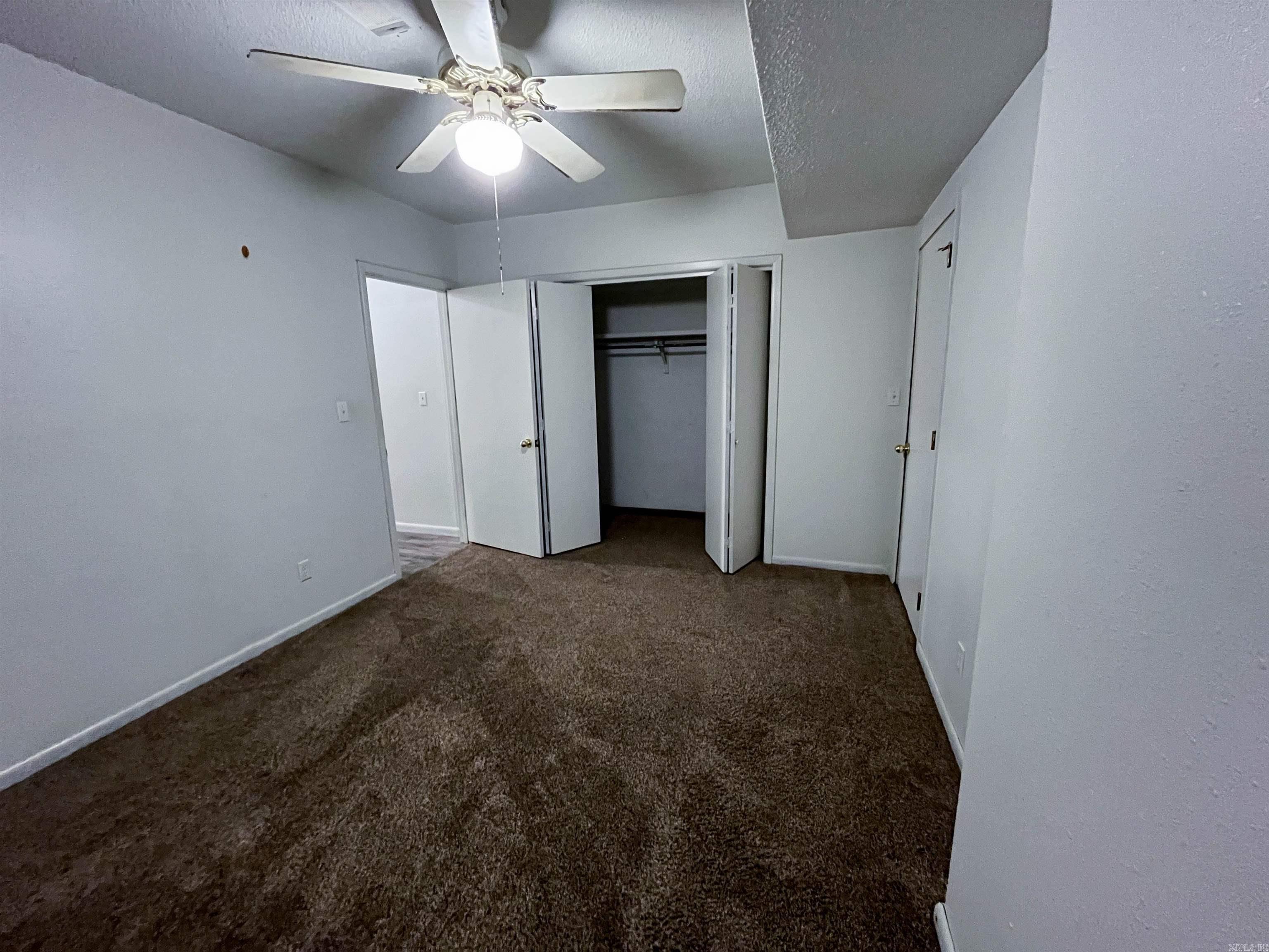 6 Akokisa Dr Cherokee Village, AR 72529