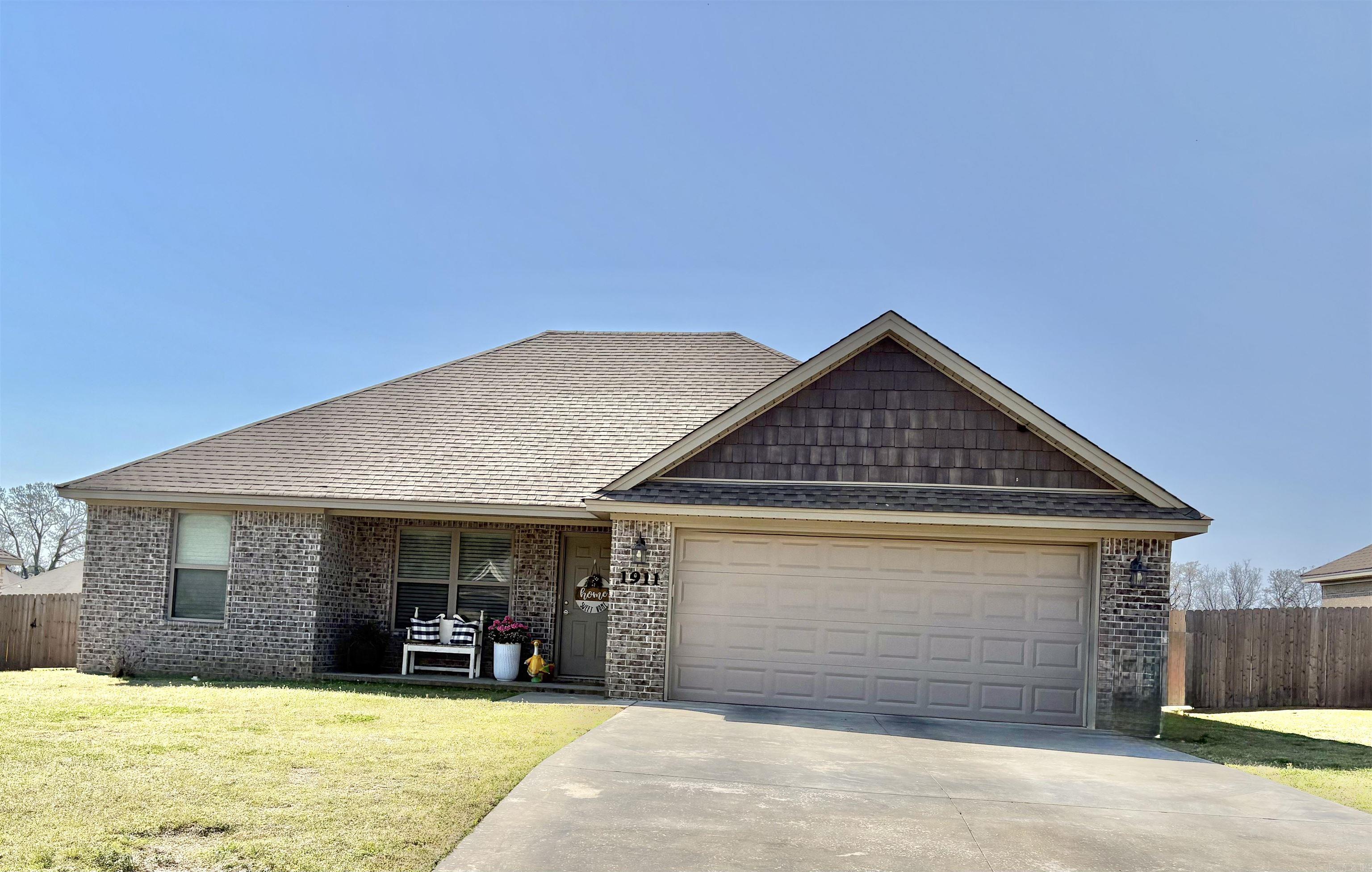 1911 Rehoboth Cir  Searcy, AR