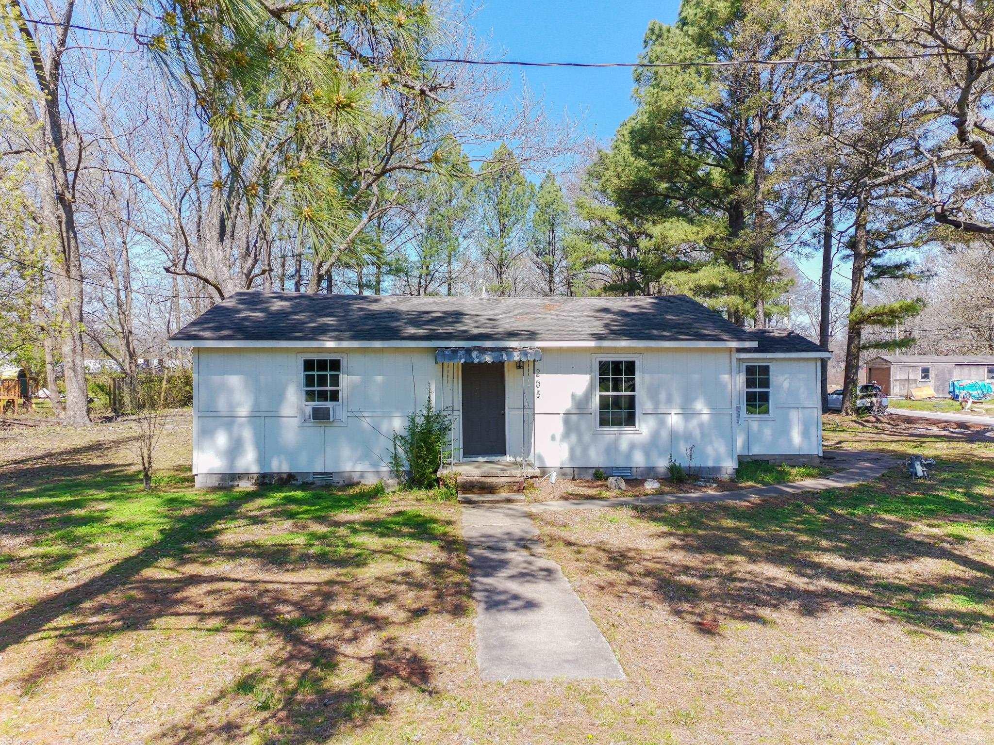 205 E Matthews  Brookland, AR