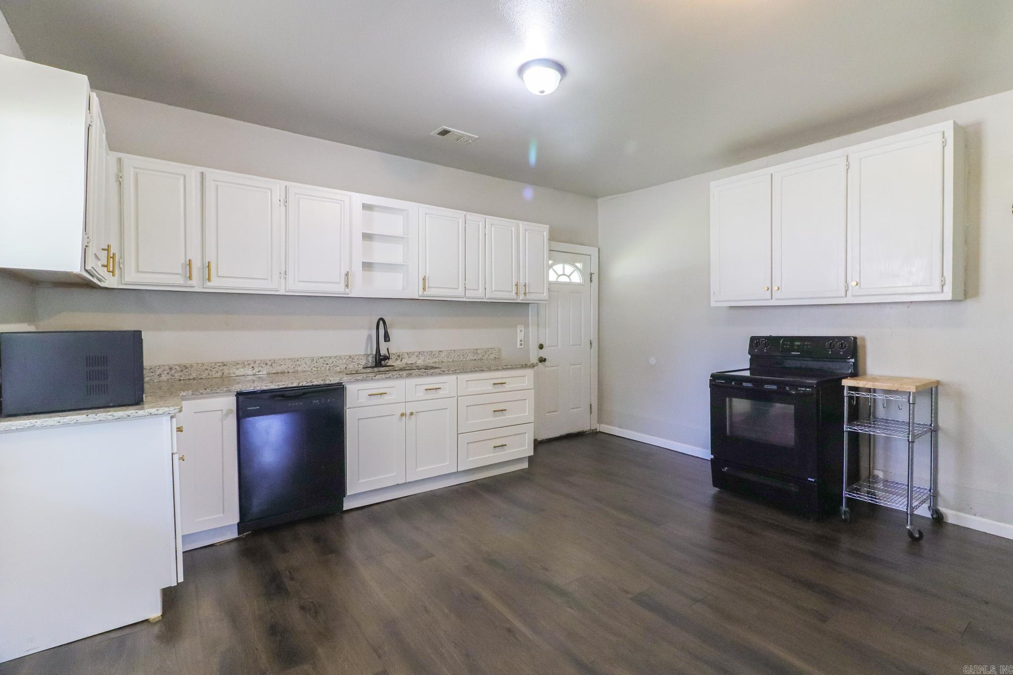 300 A E Matthews  Brookland, AR