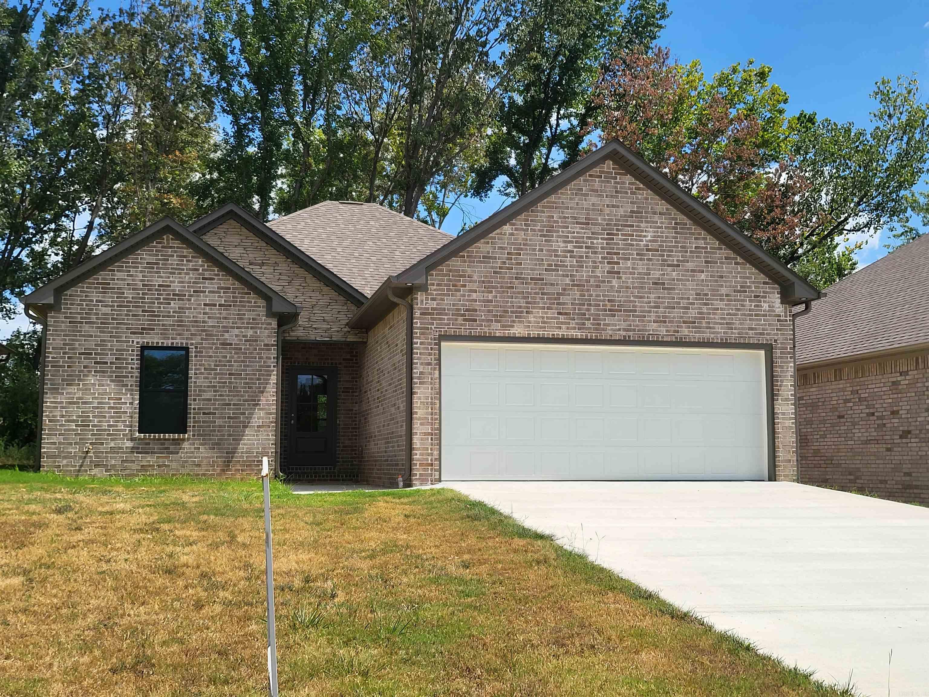 929 N Jeff Davis  Jacksonville, AR