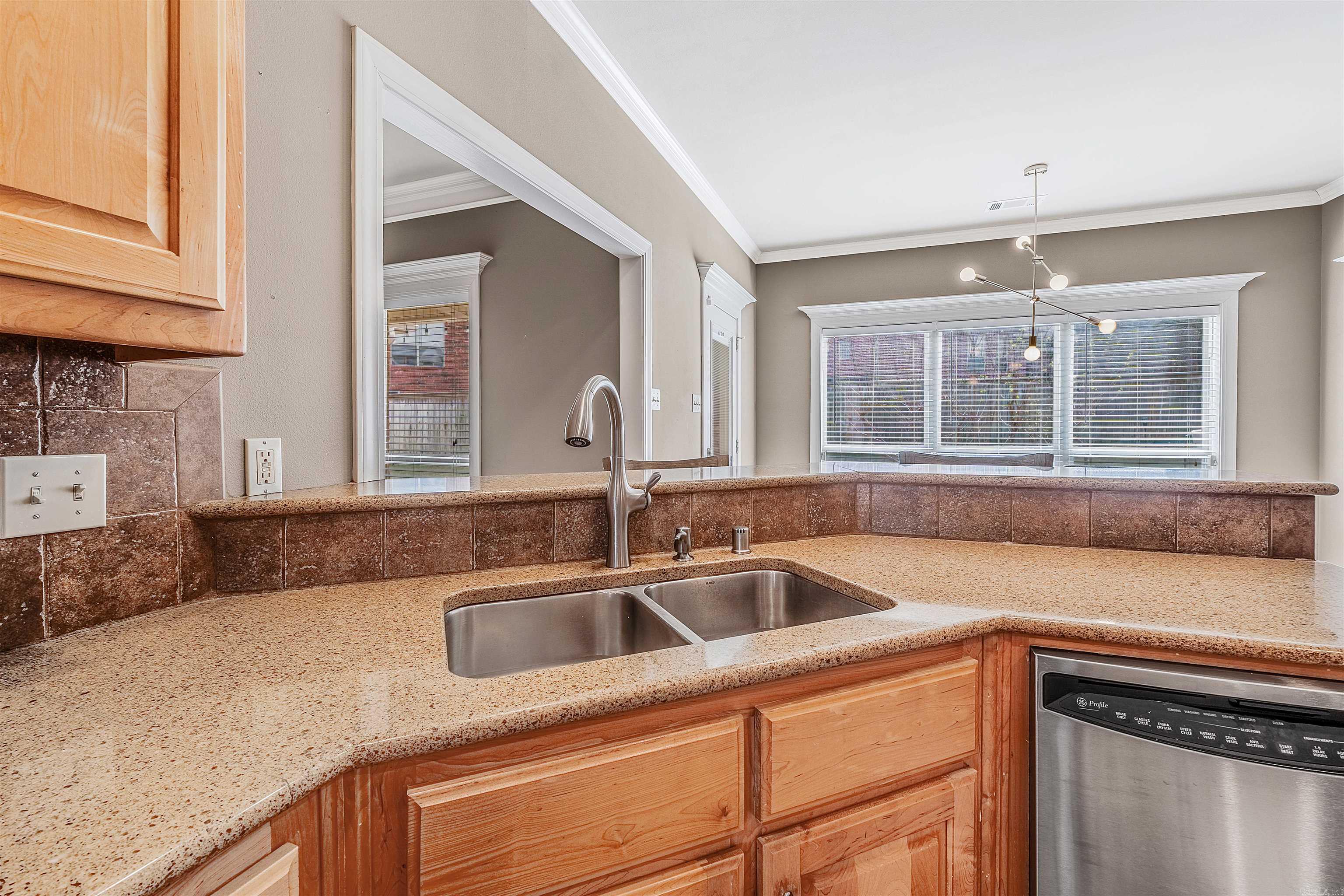 141 Mountain Valley  Maumelle, AR