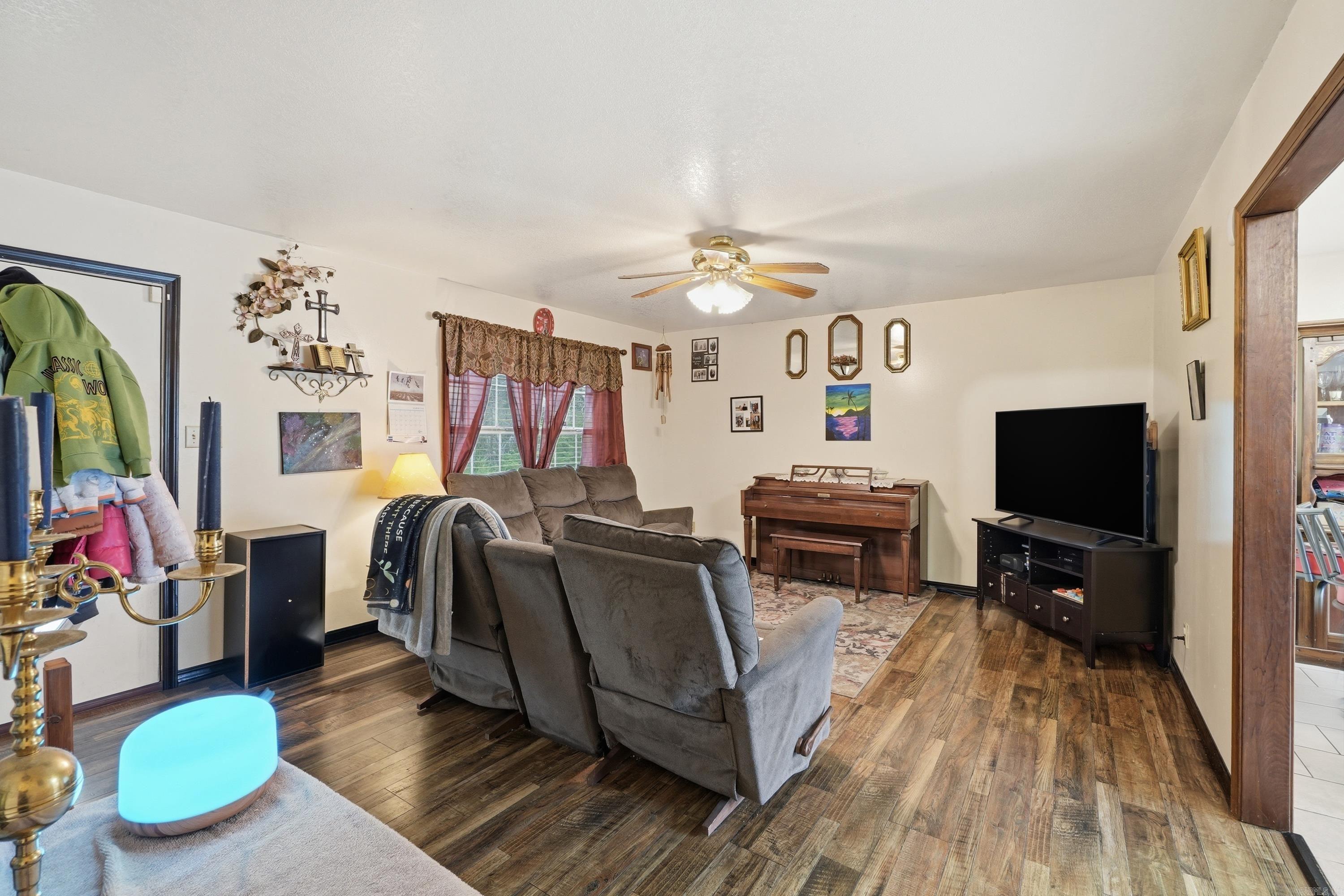 3425 River View  Russellville, AR