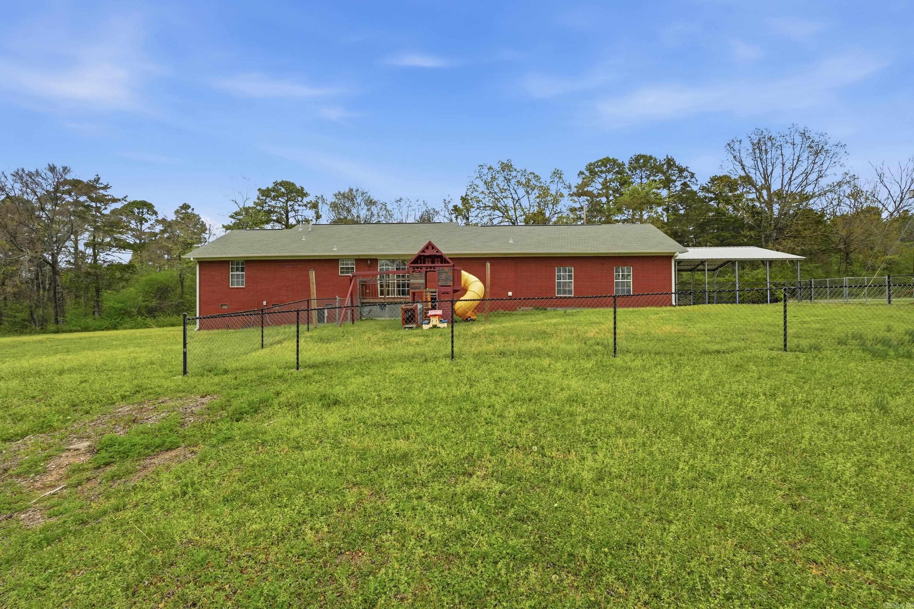 3425 River View  Russellville, AR