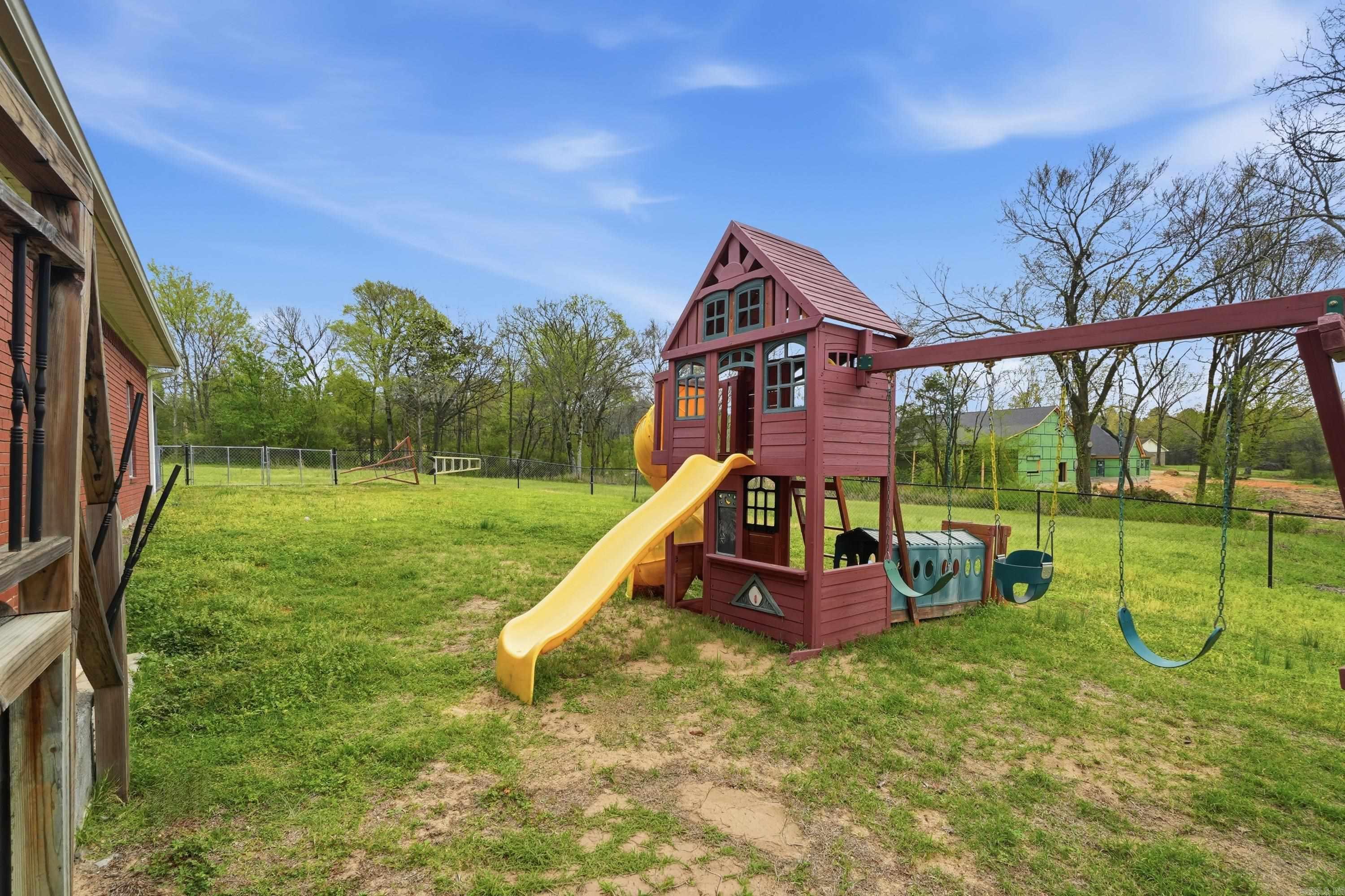 3425 River View  Russellville, AR