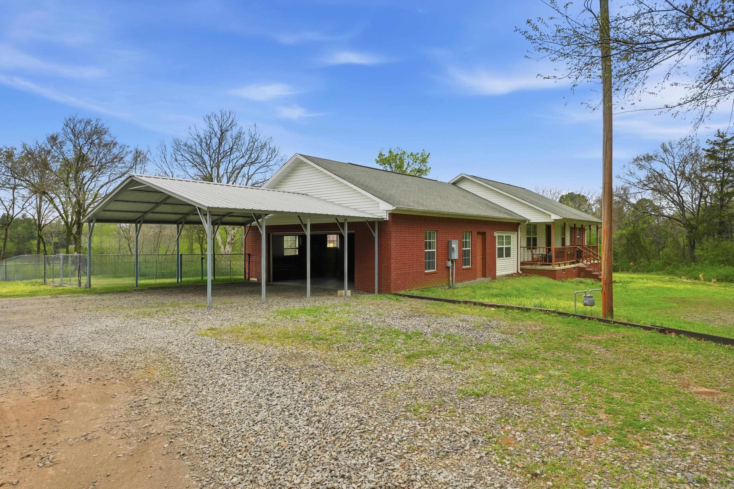3425 River View  Russellville, AR