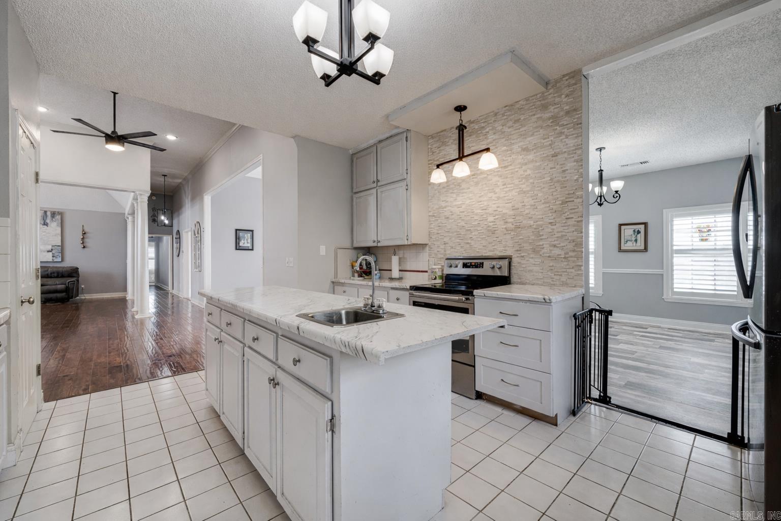 17 Ozark  Greenbrier, AR