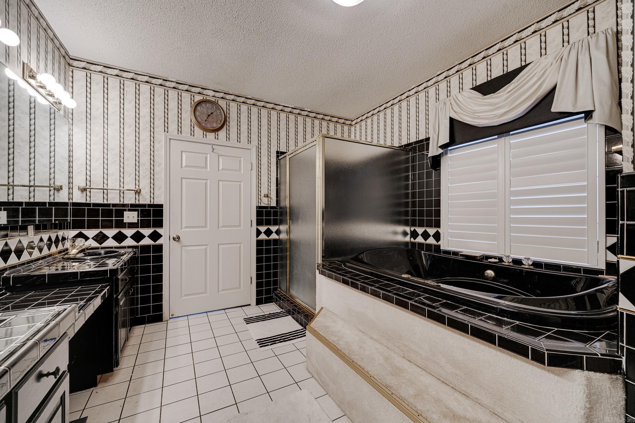 17 Ozark  Greenbrier, AR