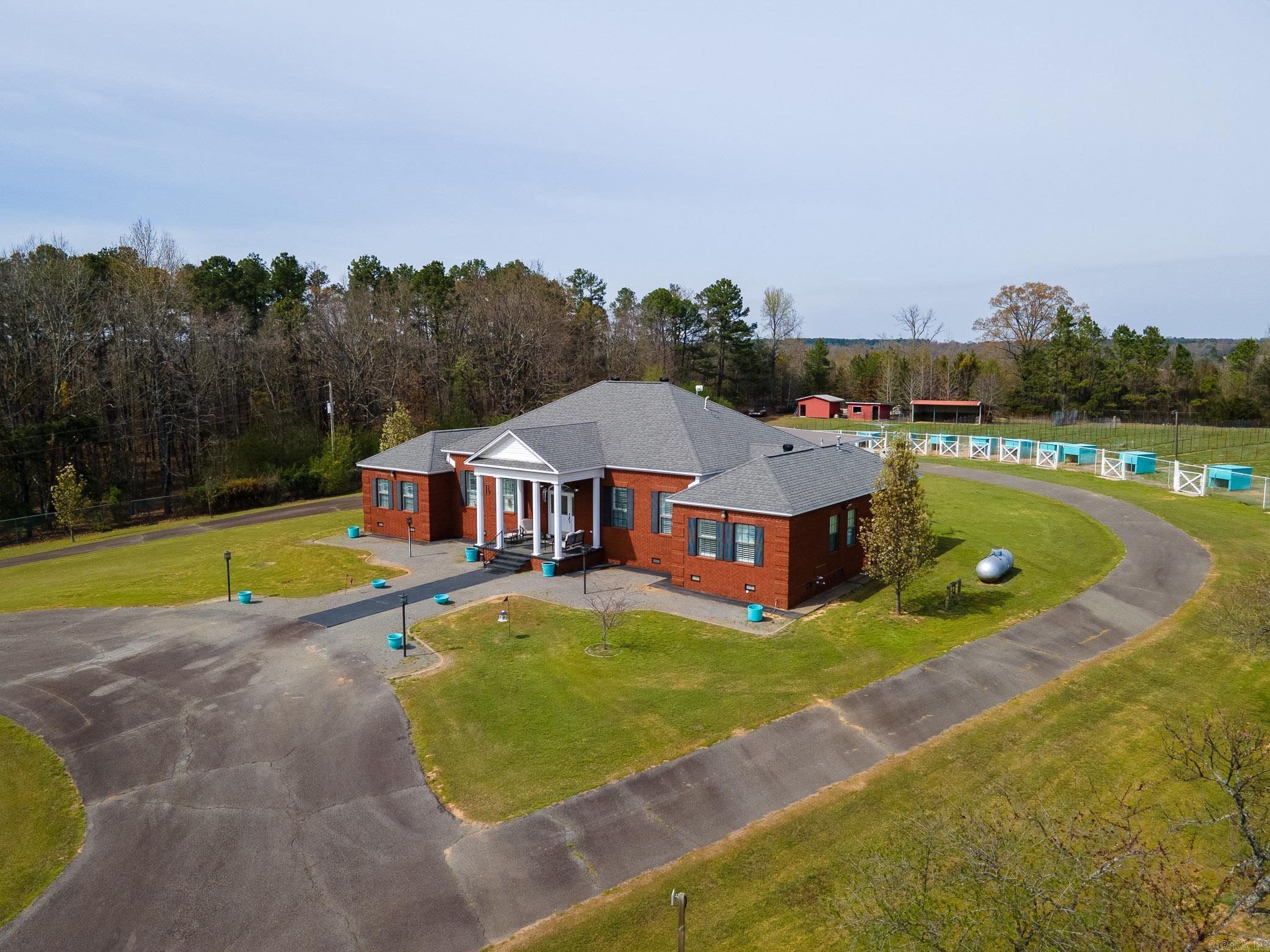 17 Ozark  Greenbrier, AR