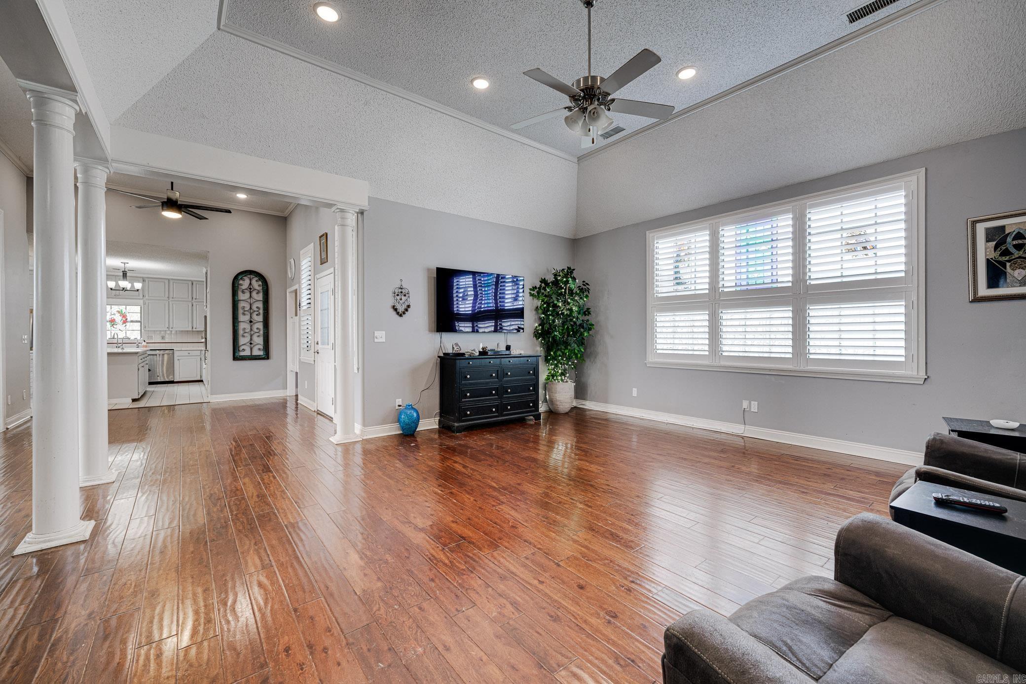 17 Ozark  Greenbrier, AR