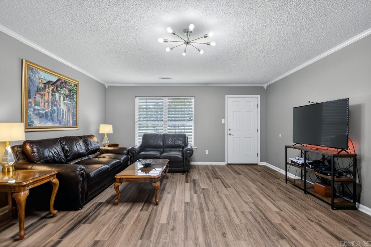 950 James Madison  Benton, AR