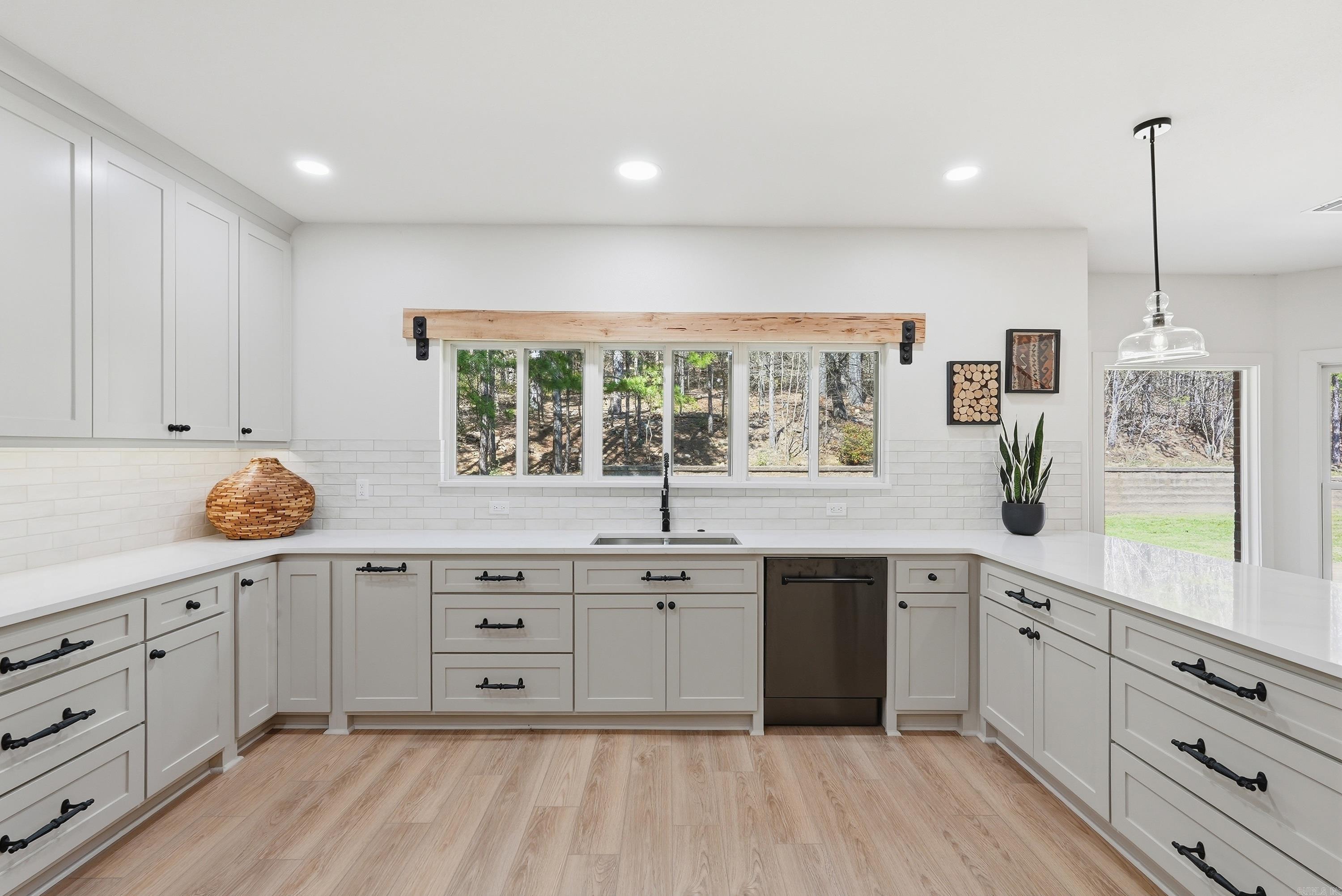 63 Talais  Little Rock, AR