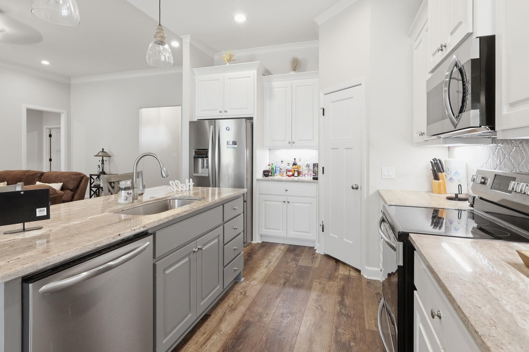 908 Dawson's Pointe Ave  Bryant, AR