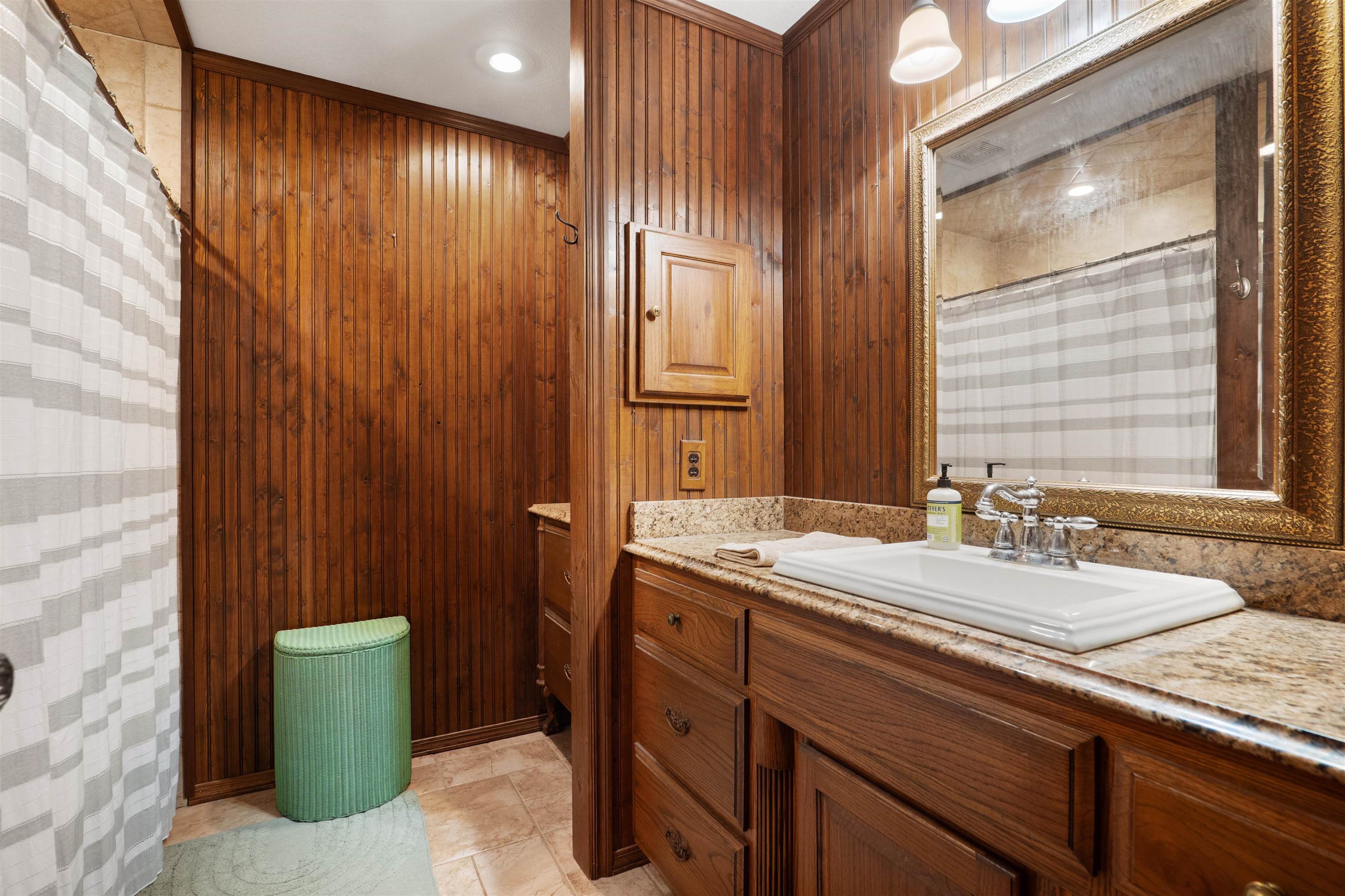 1024 Double Bridge Loop  Mountain View, AR