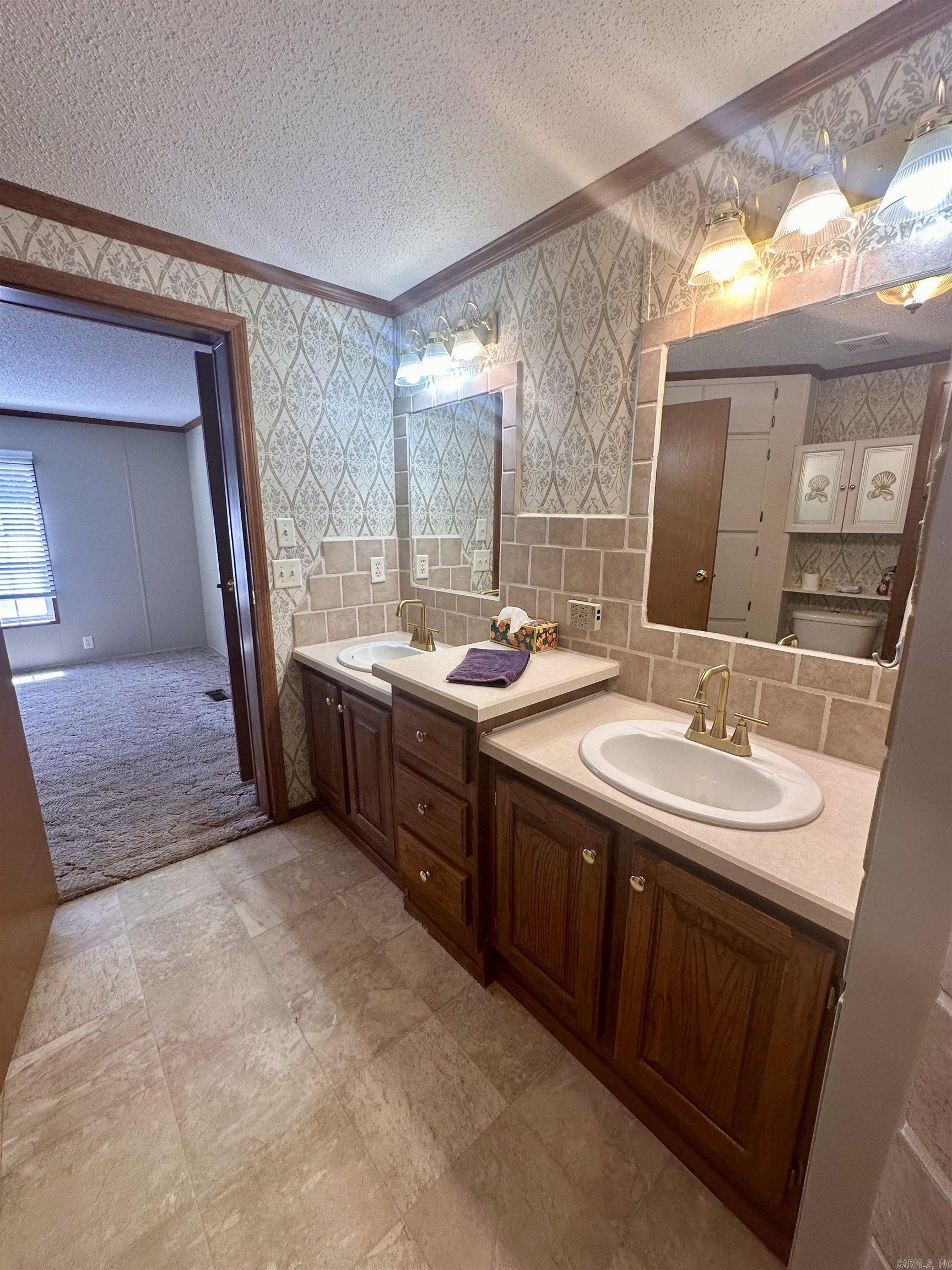 101 Latch  Heber Springs, AR