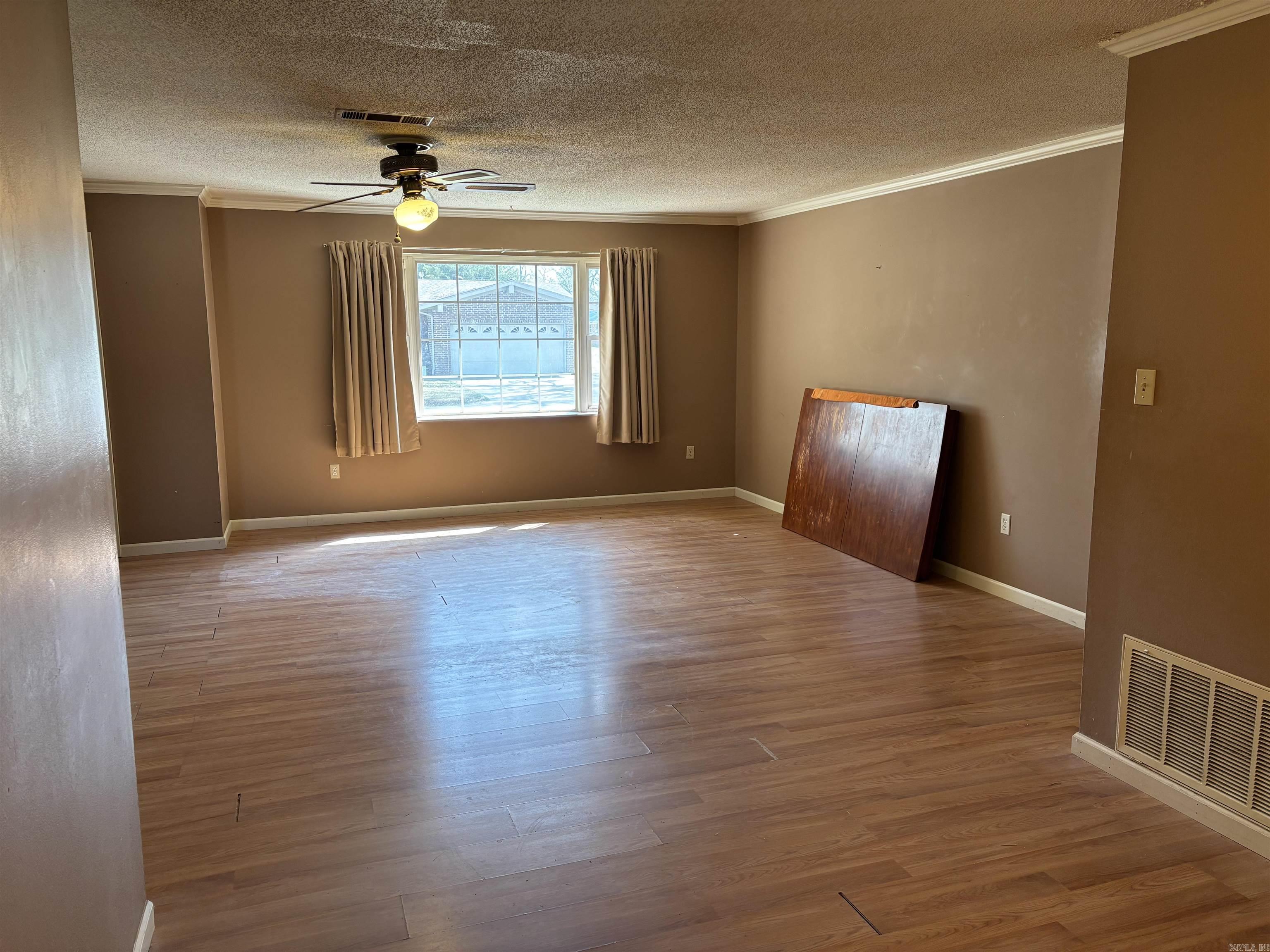 906 W Louisiana  Beebe, AR