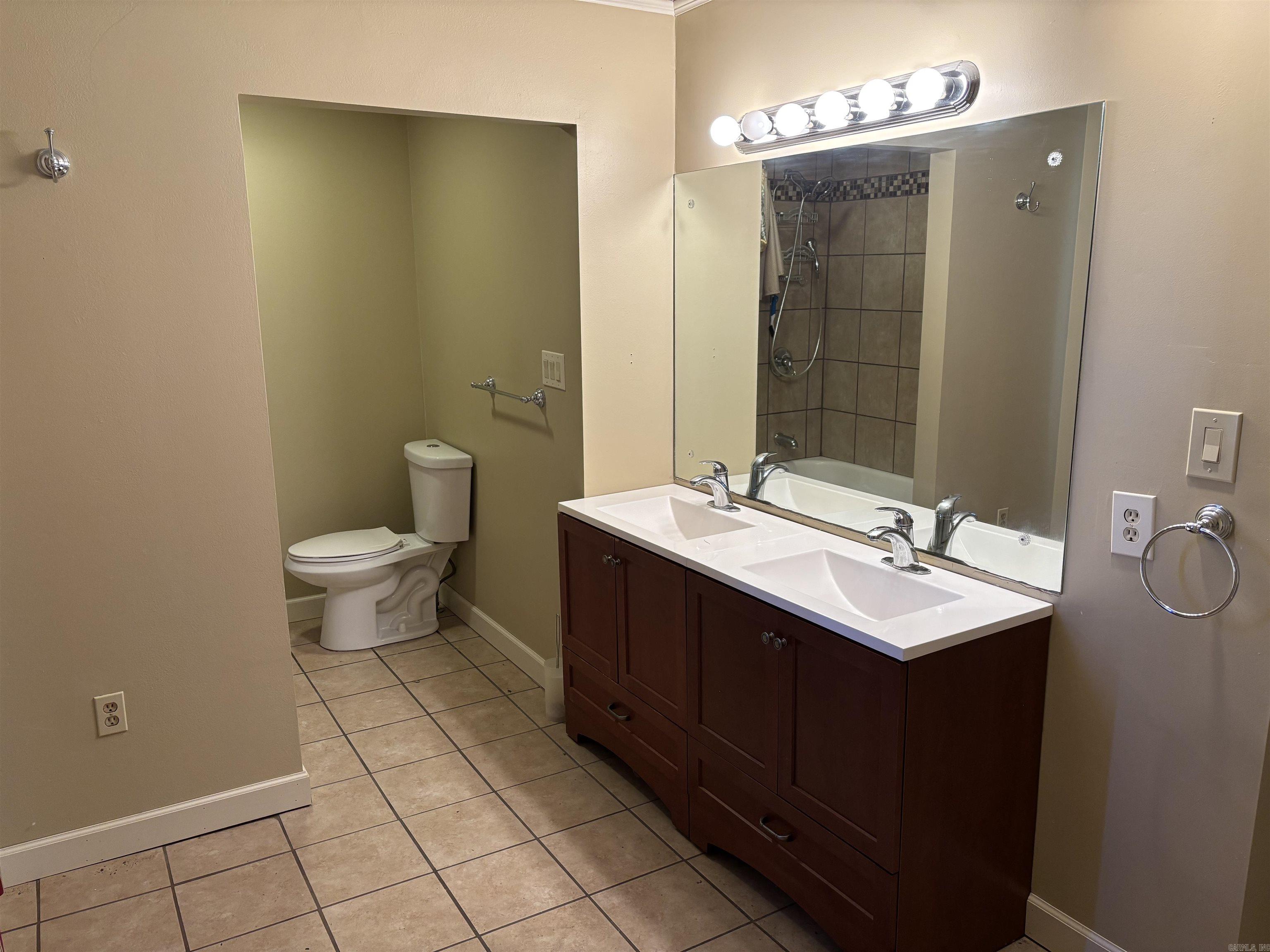 906 W Louisiana  Beebe, AR