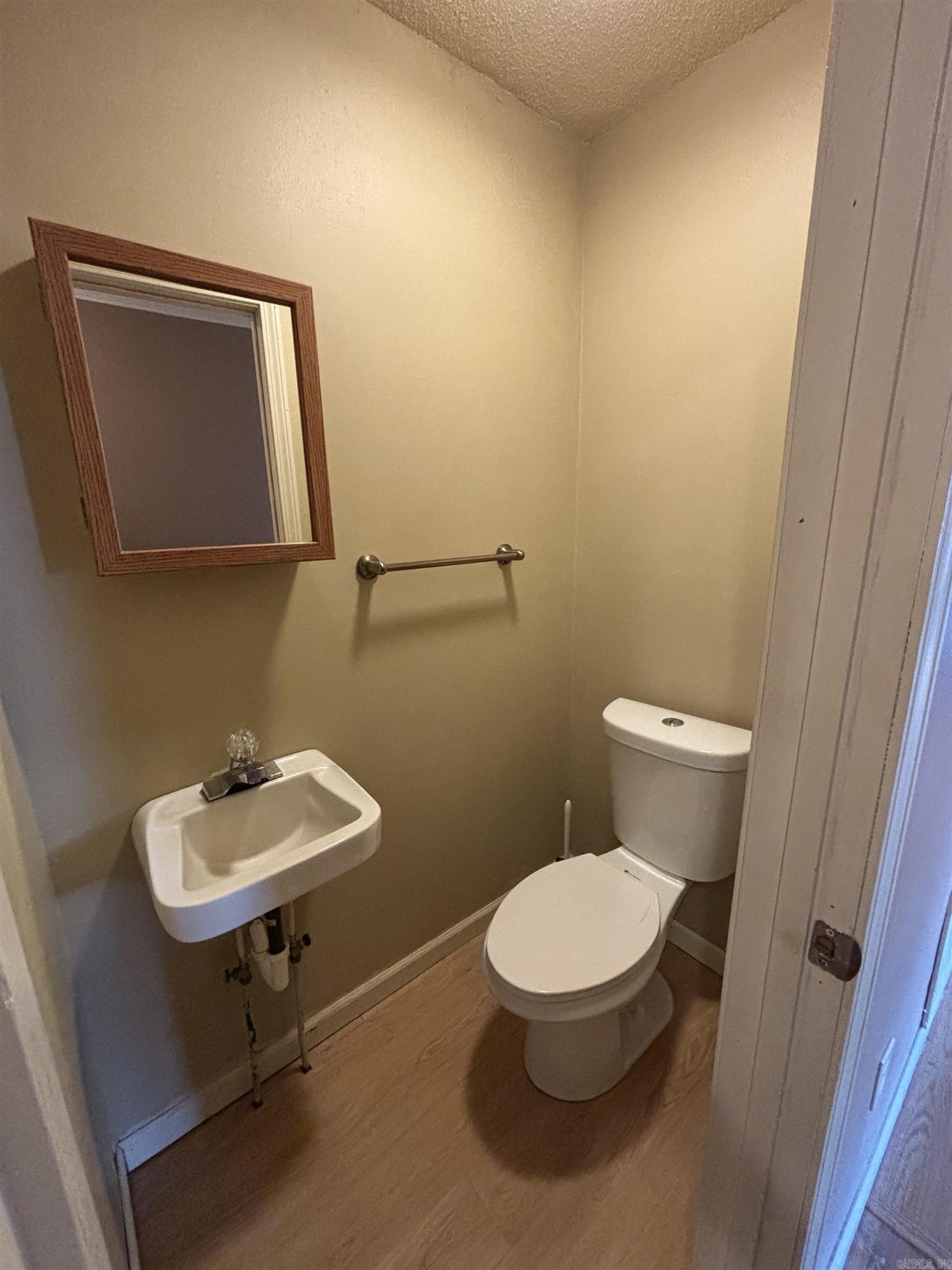 906 W Louisiana  Beebe, AR