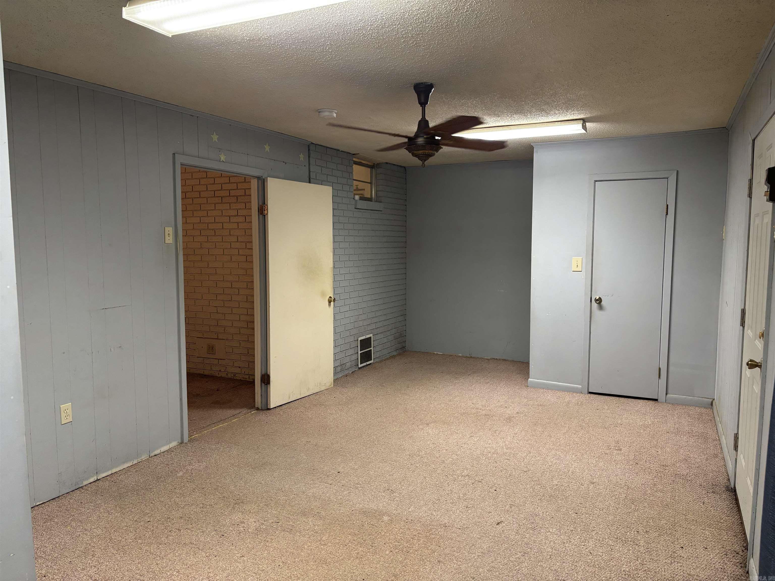 906 W Louisiana  Beebe, AR