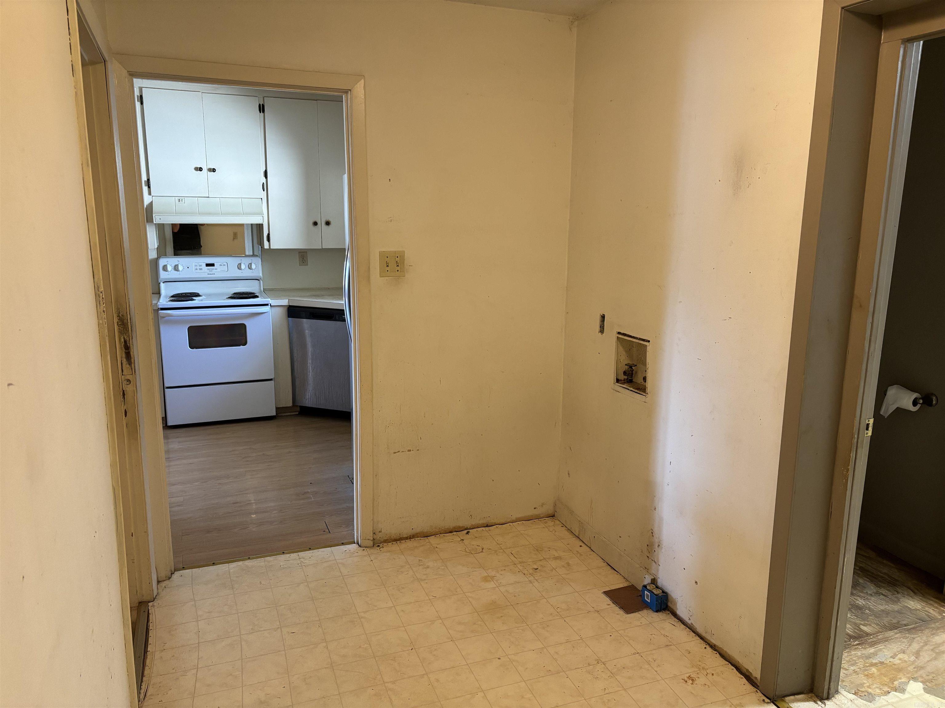 906 W Louisiana  Beebe, AR