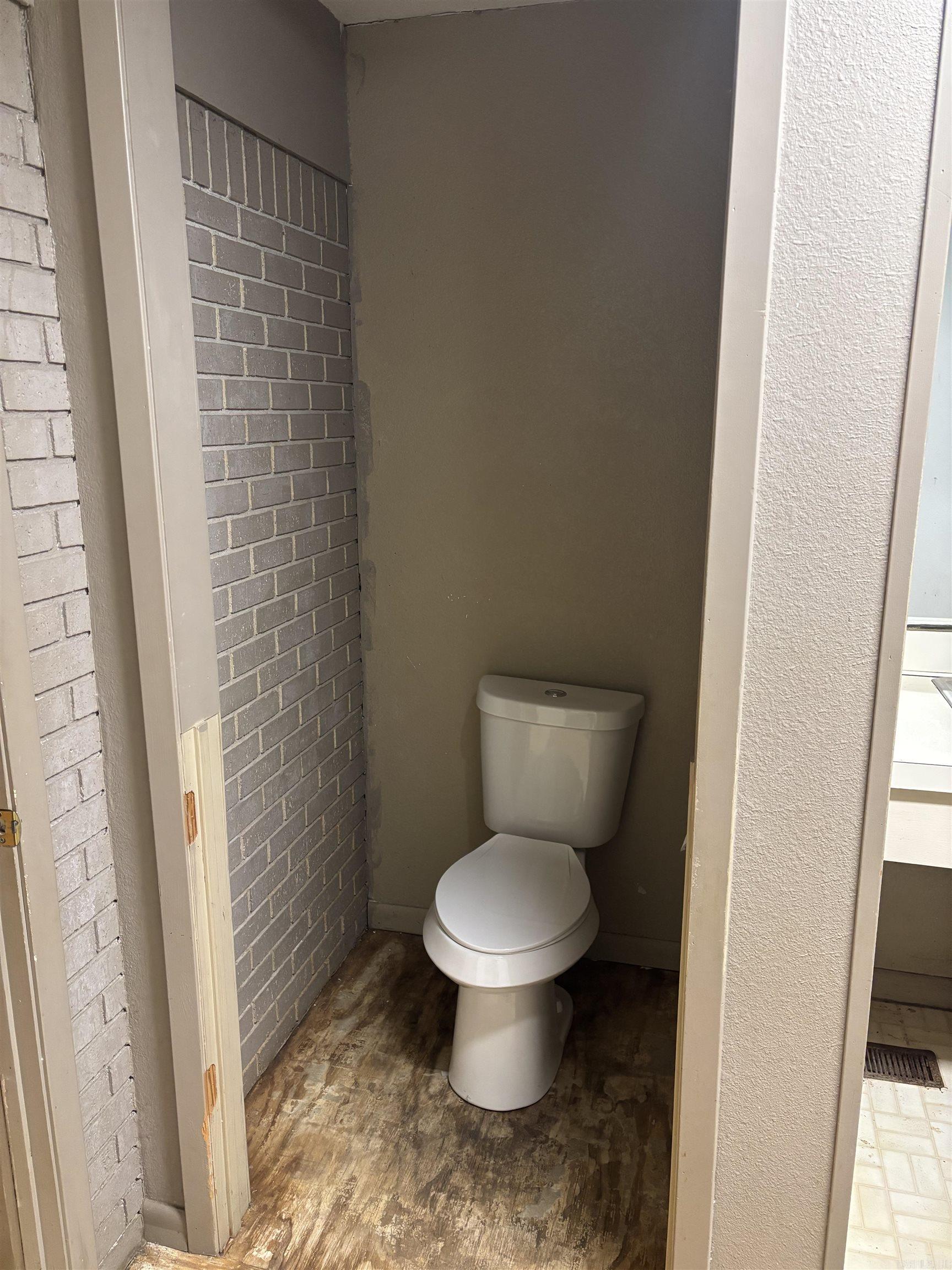 906 W Louisiana  Beebe, AR