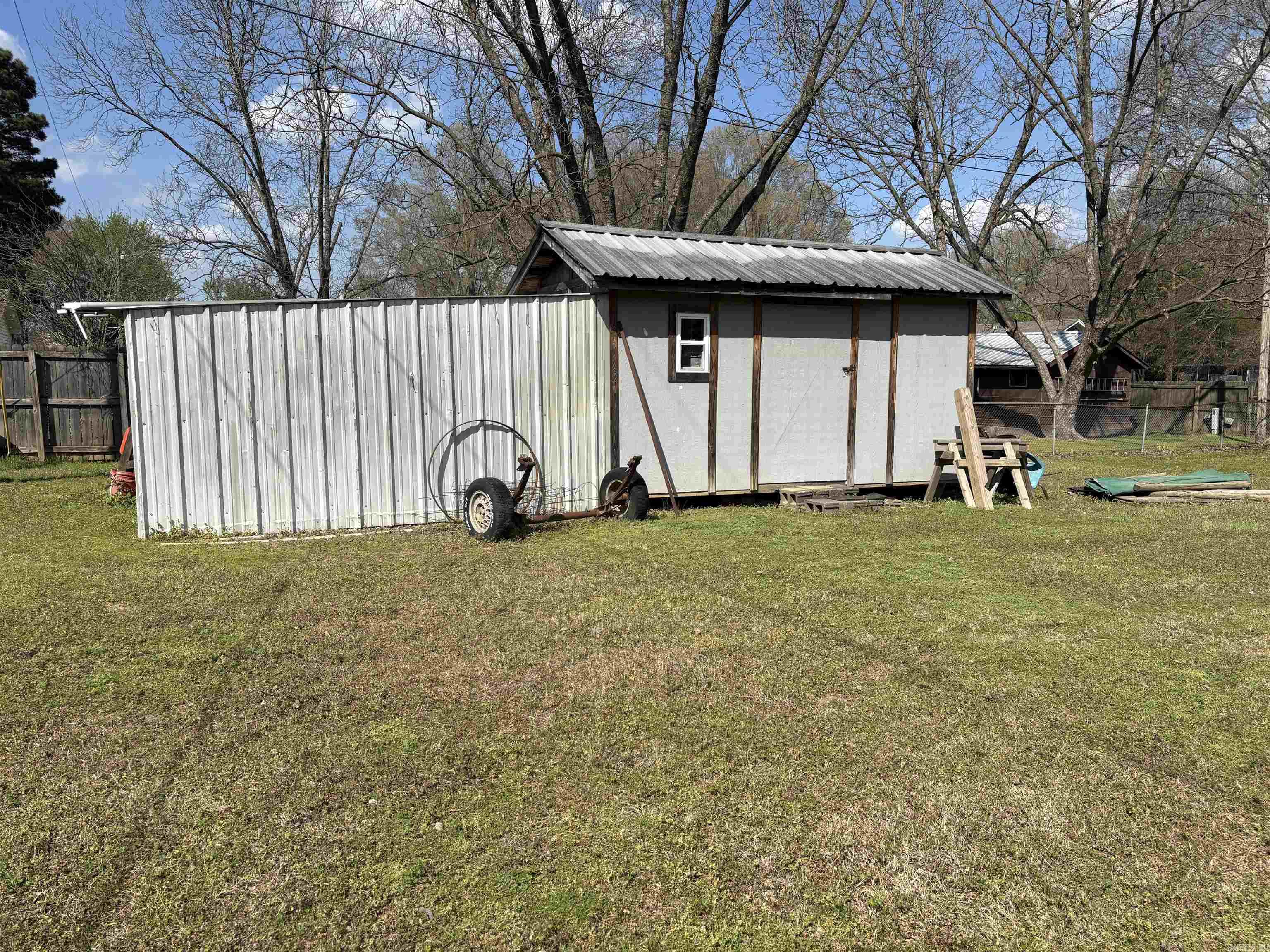 906 W Louisiana  Beebe, AR