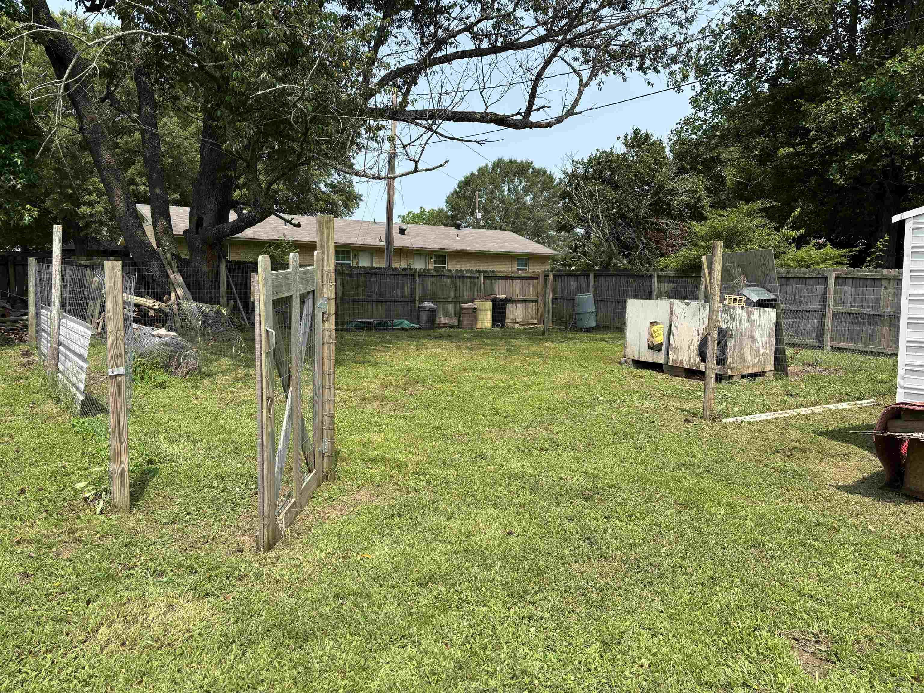 906 W Louisiana  Beebe, AR