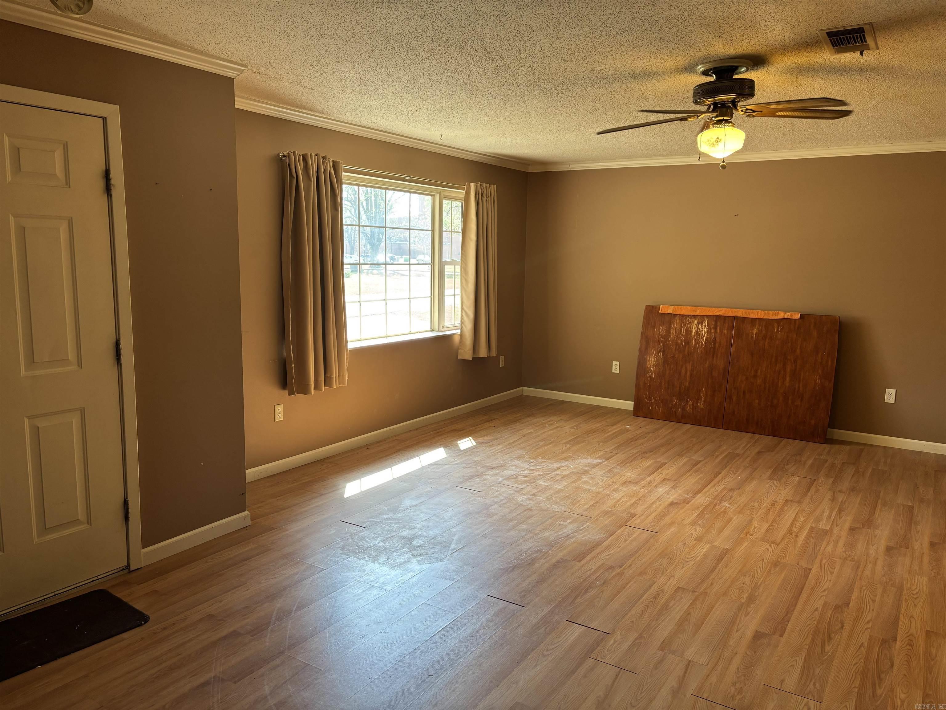 906 W Louisiana  Beebe, AR