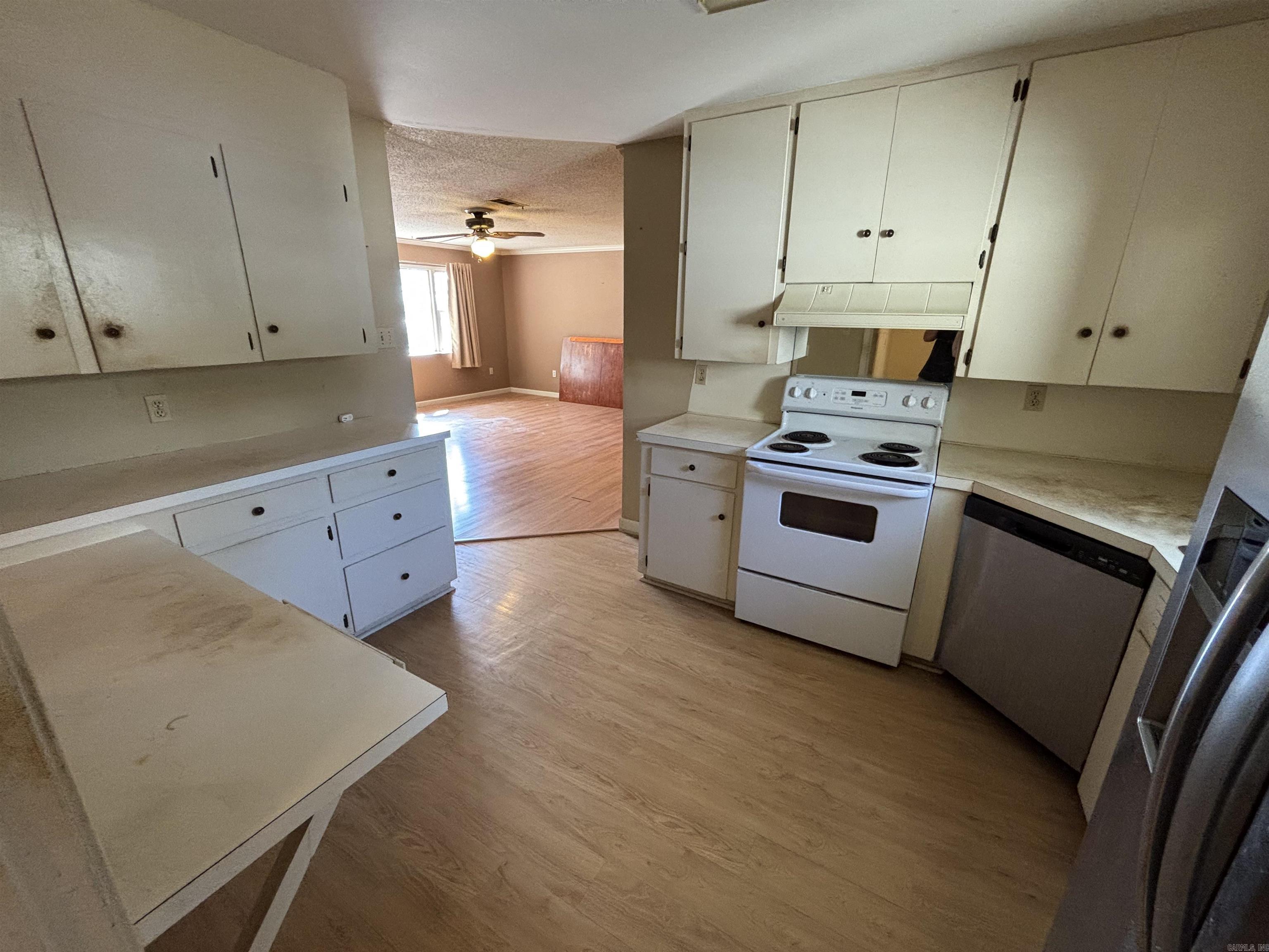 906 W Louisiana  Beebe, AR