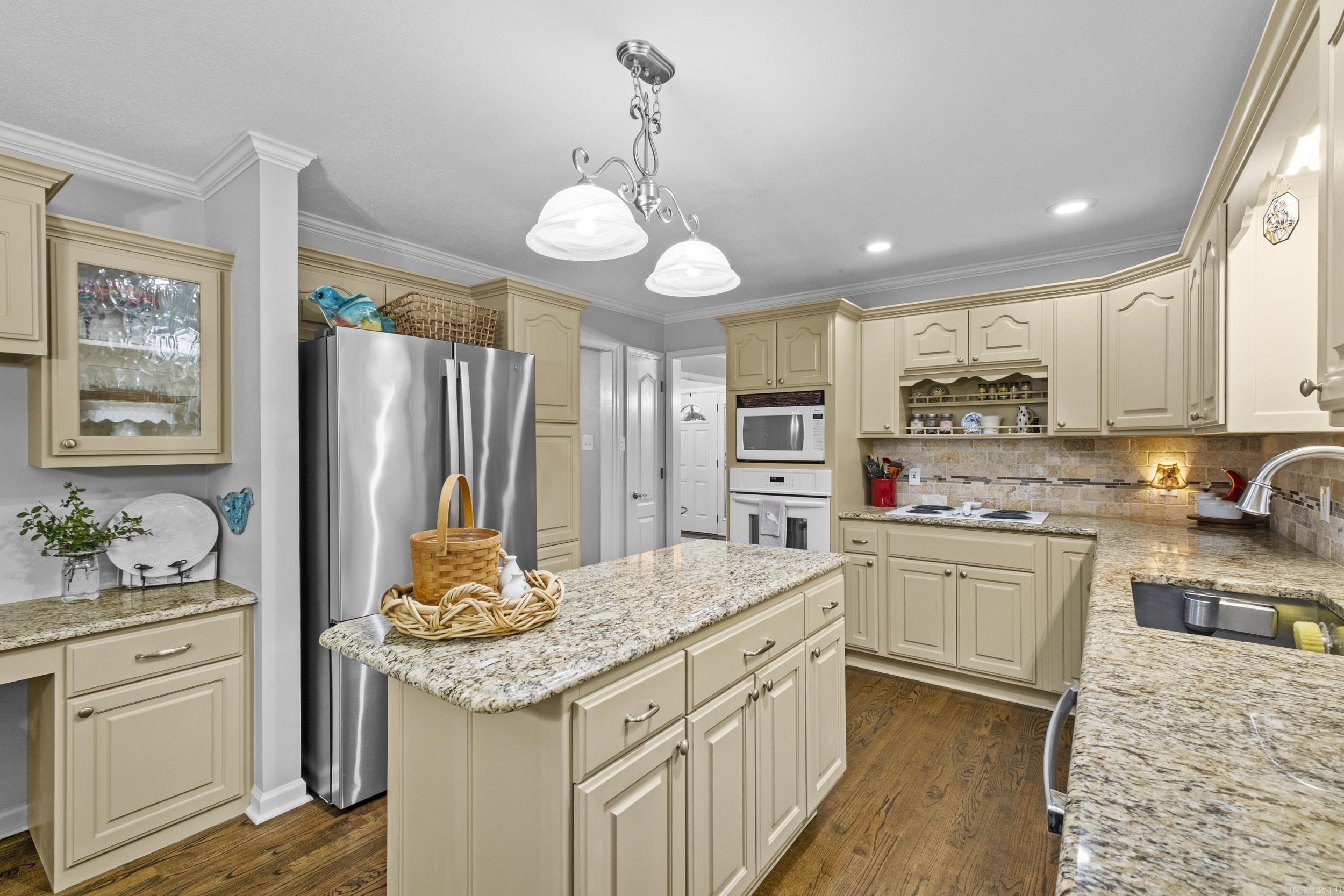 205 Birnham  Sherwood, AR