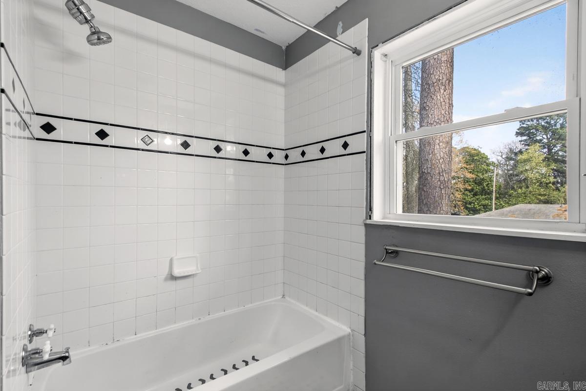 1110 Oakwood  Benton, AR