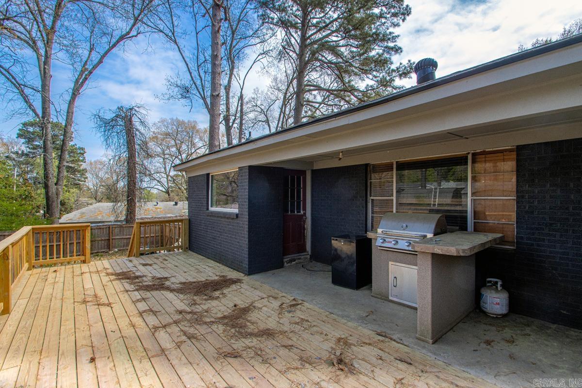 1110 Oakwood  Benton, AR