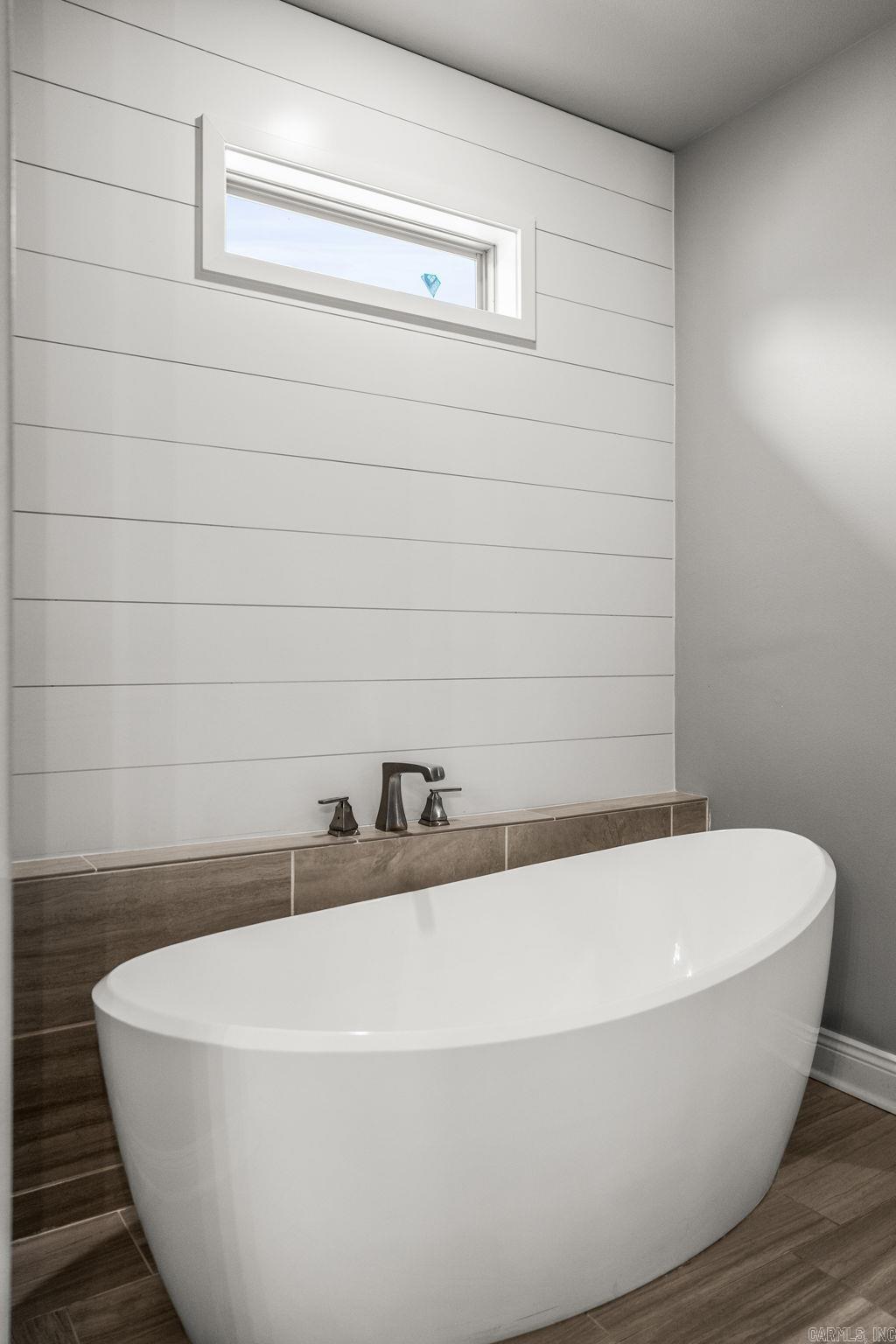 3 Ridgeview  Maumelle, AR