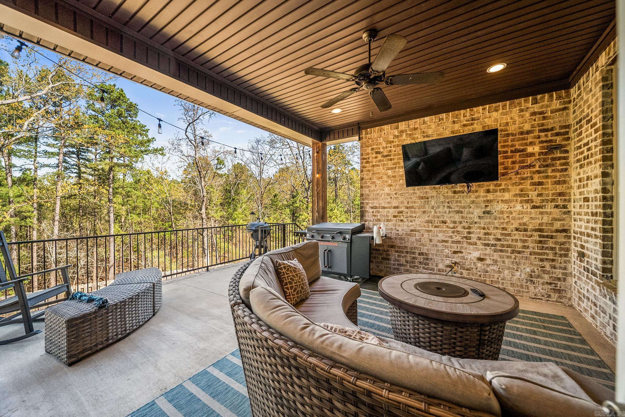 3 Ridgeview  Maumelle, AR