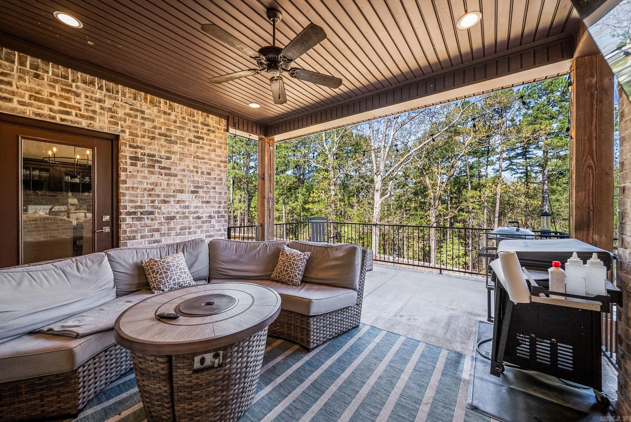 3 Ridgeview  Maumelle, AR