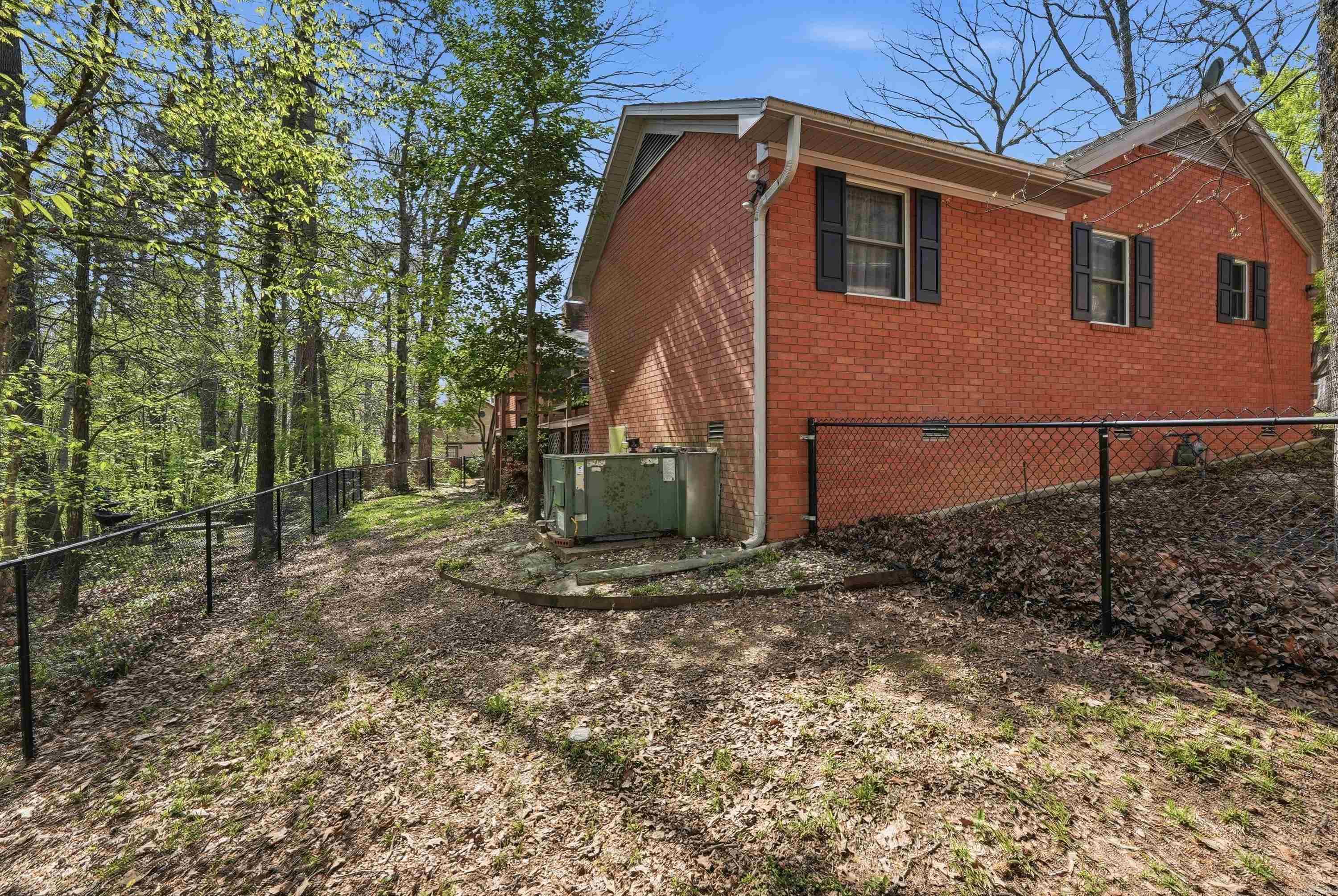 1190 Cambridge  Benton, AR