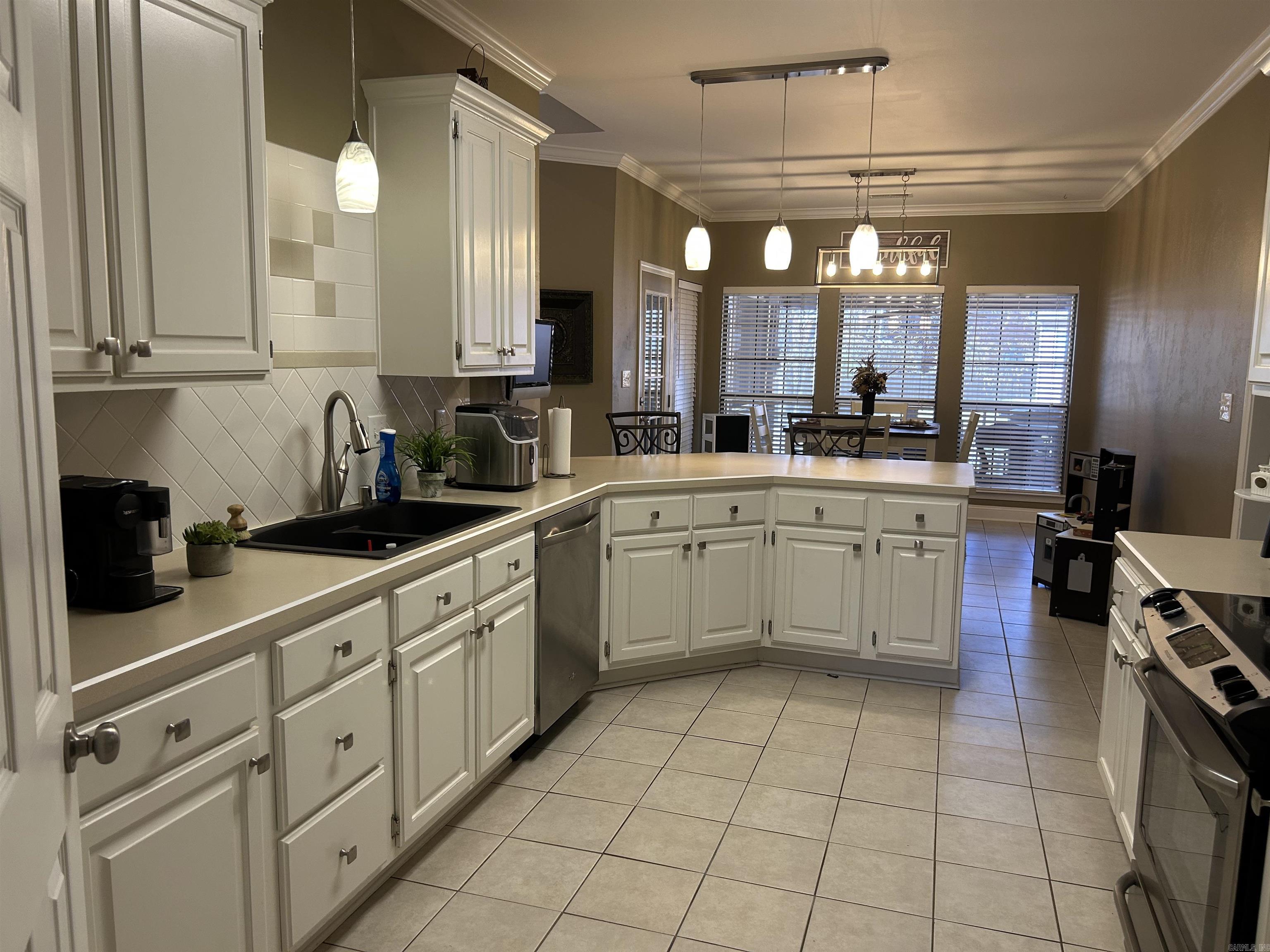 24 Ozark  Maumelle, AR