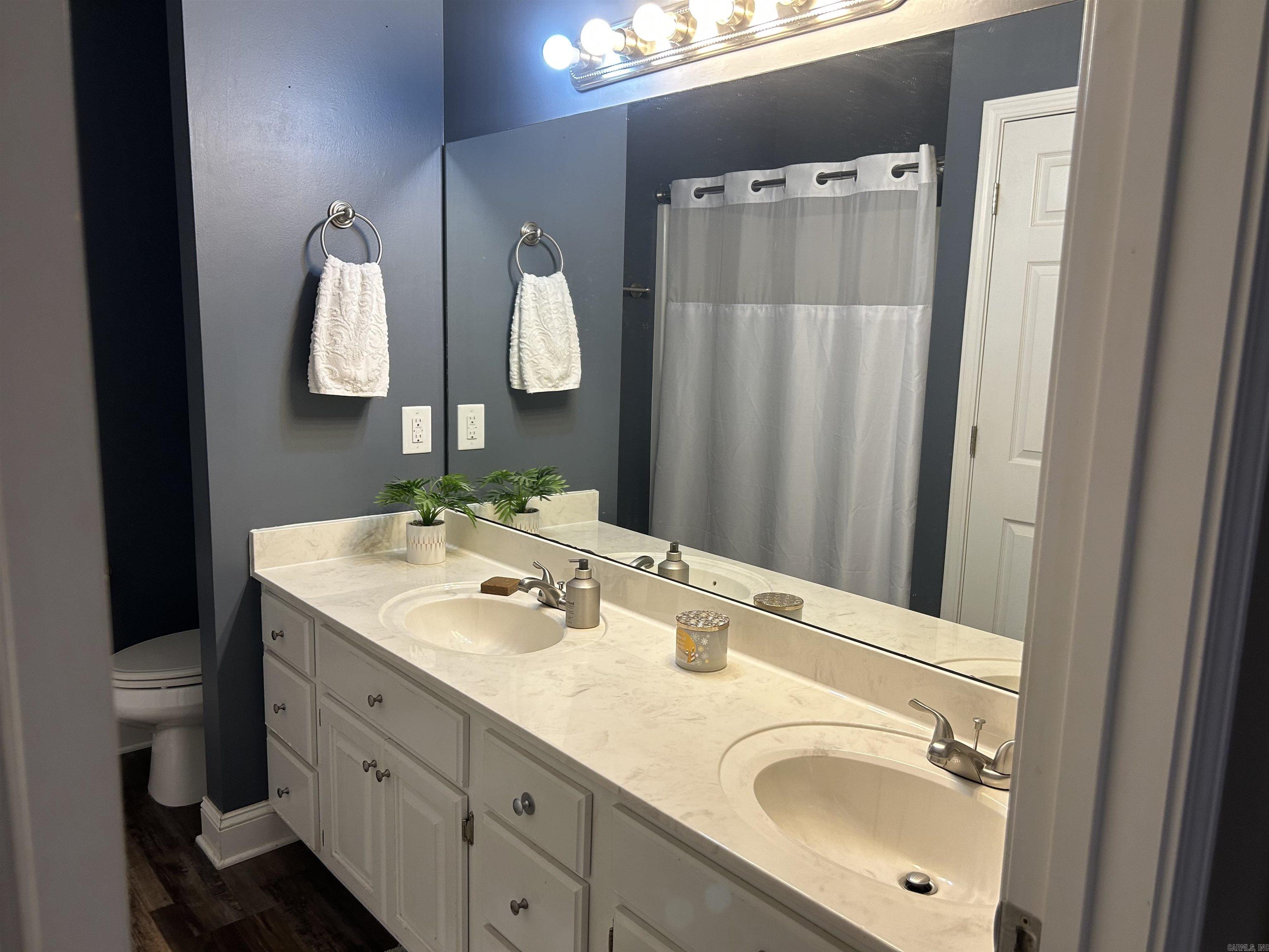 24 Ozark  Maumelle, AR